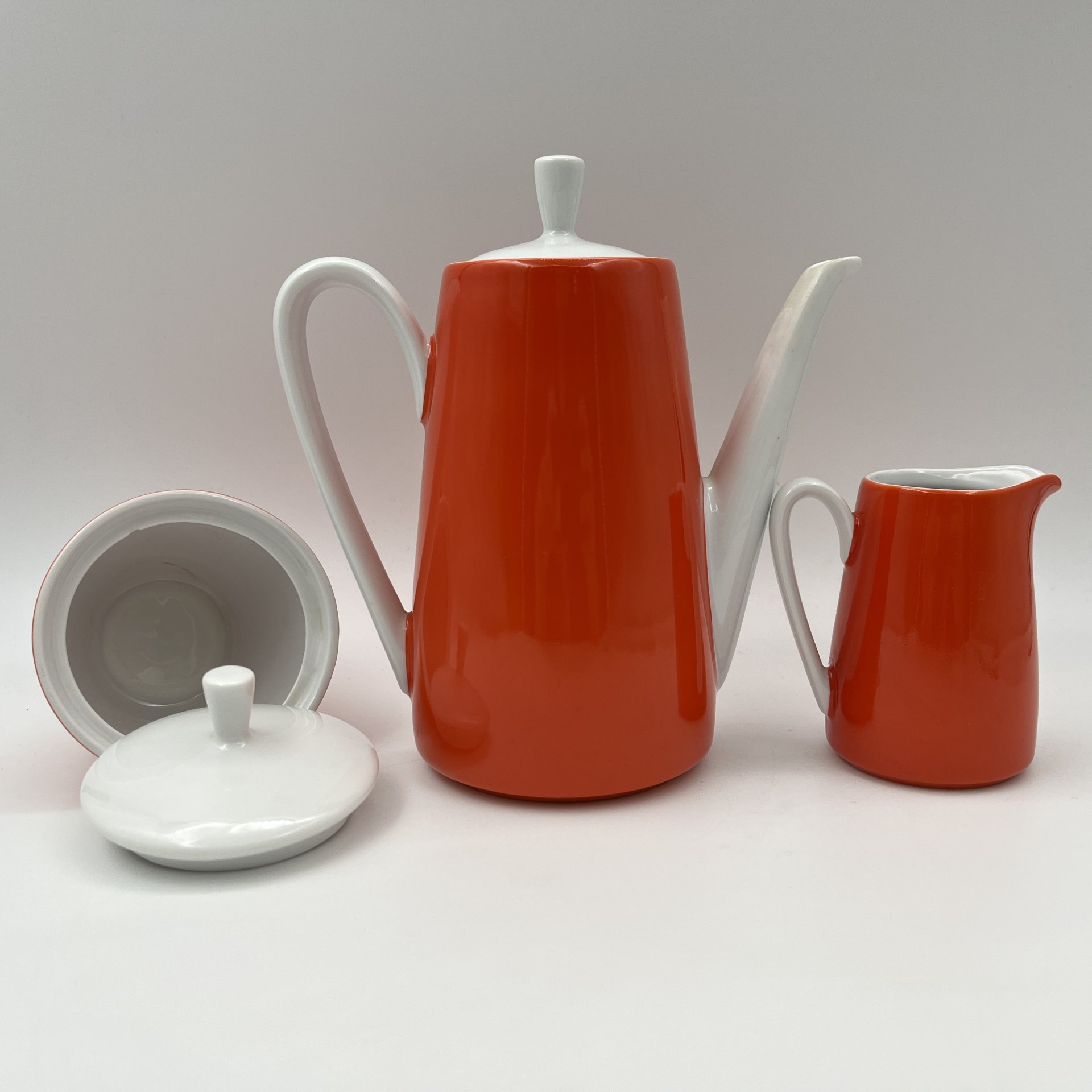 Кофейный набор в стиле минимализм: кофейник, молочник, сахарница (3 предмета)