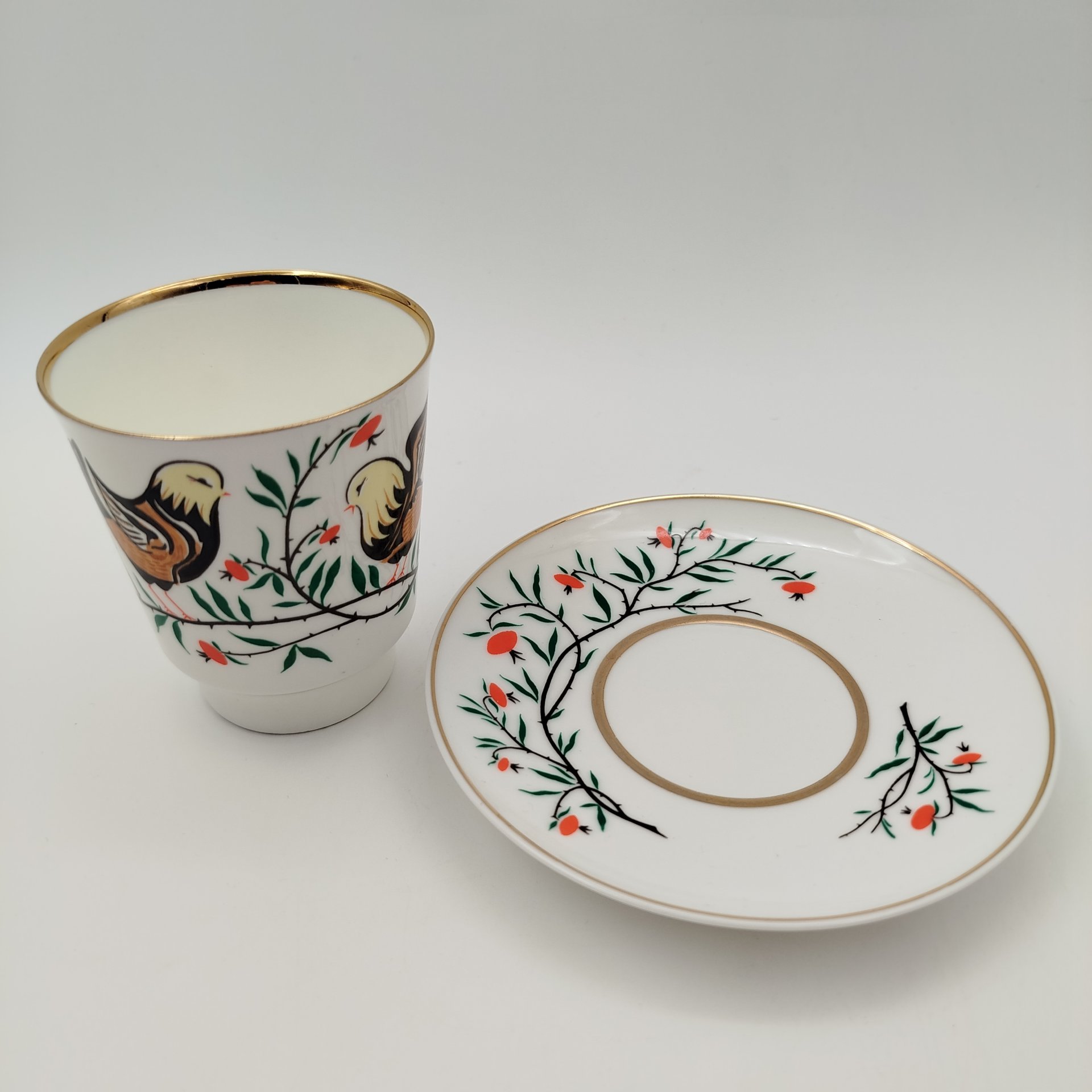 Пара кофейная "Птички", автор рисунка А.В. Щекатихина-Потоцкая, фарфор, деколь, золочение, Ленинградский фарфоровый завод (ЛФЗ), СССР, 1970-1986 гг.