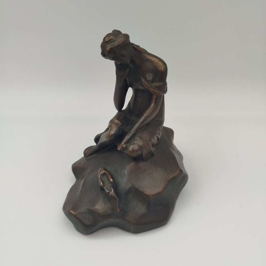 Статуэтка "Девушка с кувшином" ("Царскосельская статуя"), по модели скульптора П.П. Соколова