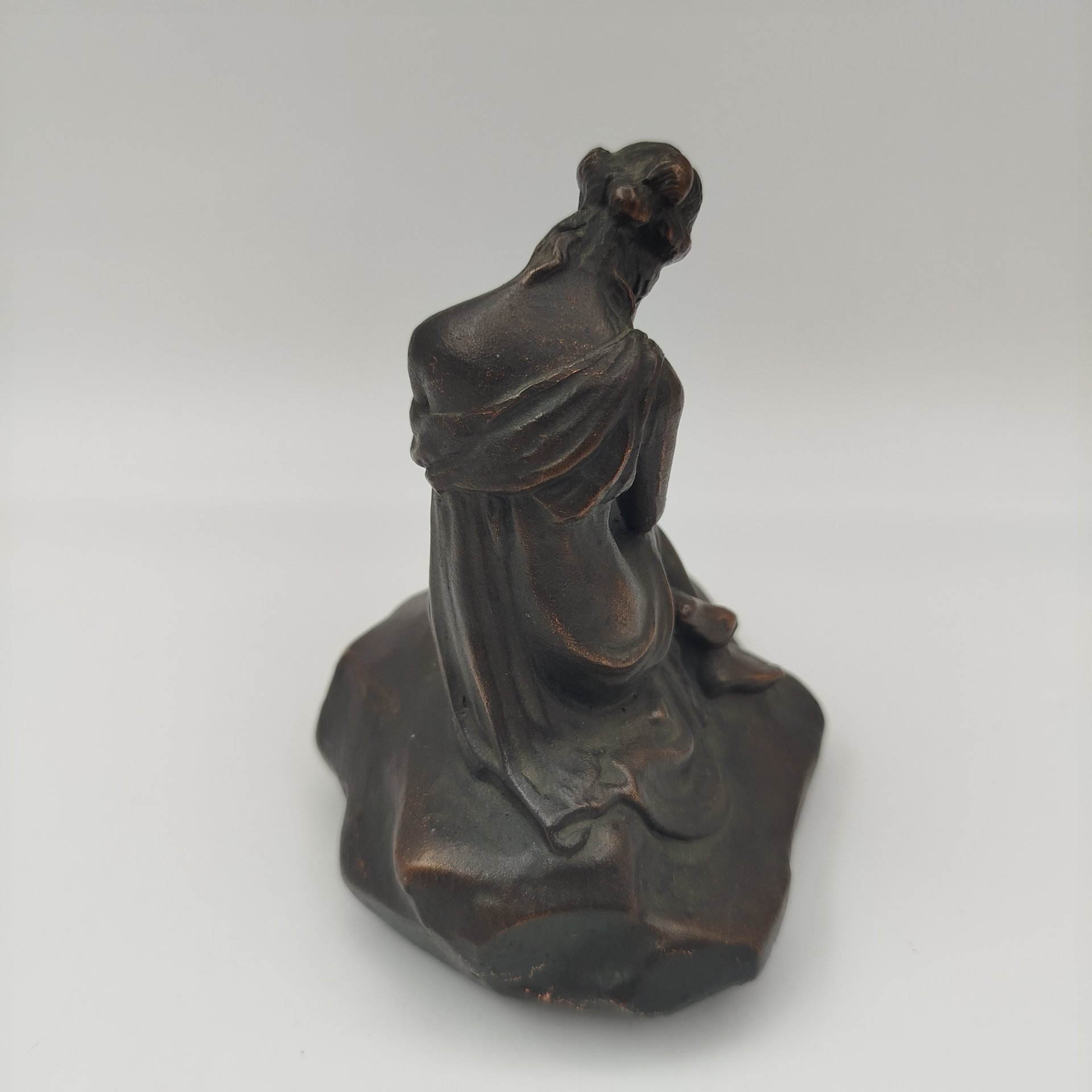 Статуэтка "Девушка с кувшином" ("Царскосельская статуя"), по модели скульптора П.П. Соколова