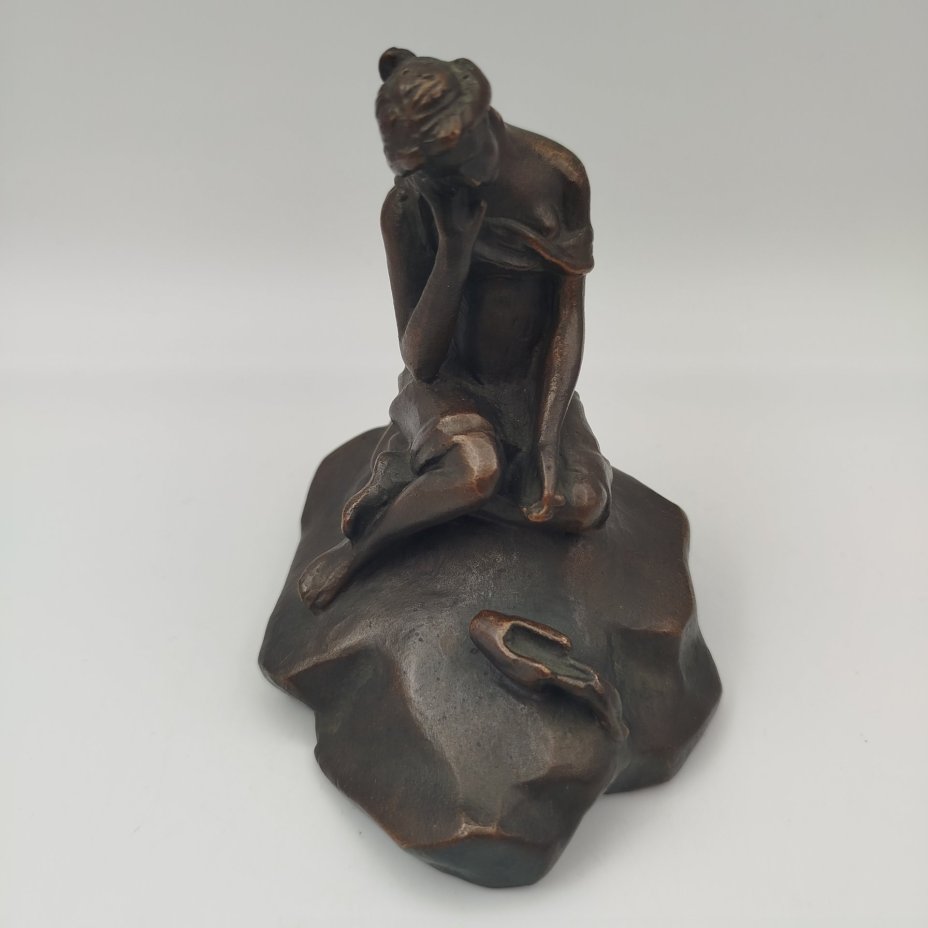 Статуэтка "Девушка с кувшином" ("Царскосельская статуя"), по модели скульптора П.П. Соколова