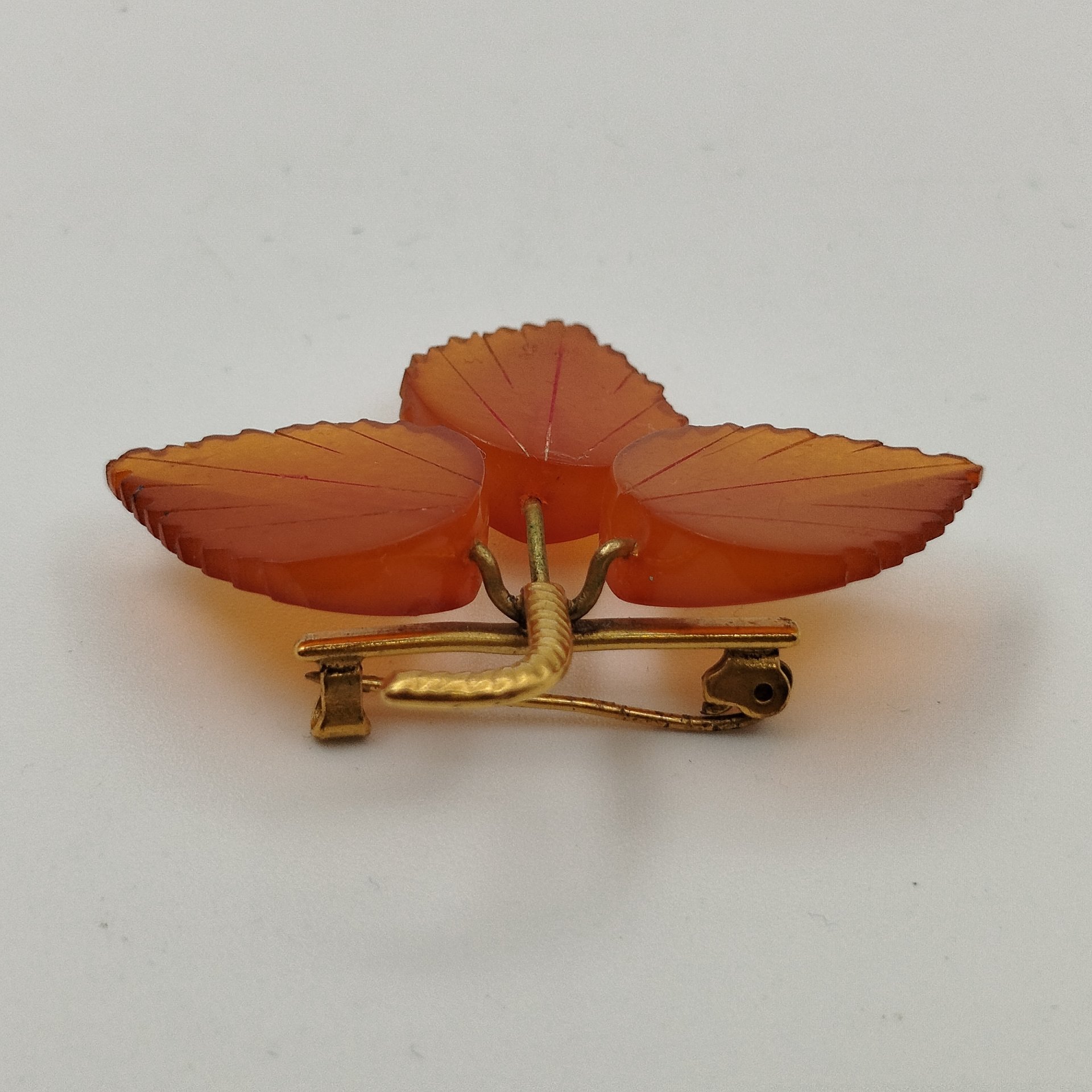 Брошь винтажная "Листики"