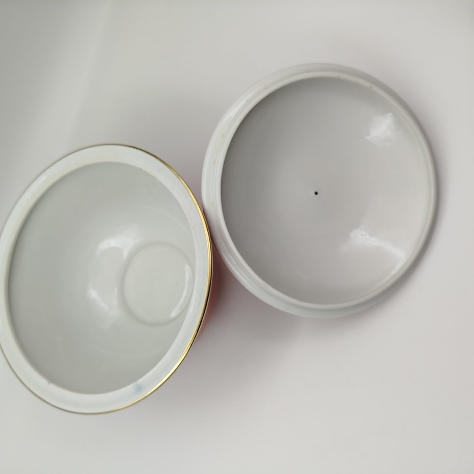 Сахарница (конфетница) с растительным декором на терракотовом фоне, фарфор, крытье, роспись, золочение, Unterweissbach Werkstätten (Унтервайсбах), Германия, 1956-1962 гг.