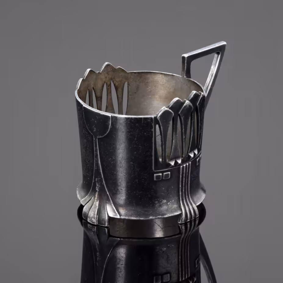 Подстаканник в стиле модерн с резными бортами, Württembergische Metallwarenfabrik (WMF)