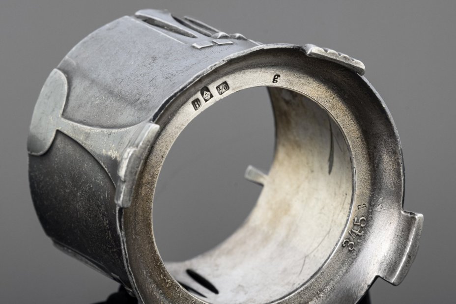Подстаканник в стиле модерн с резными бортами, Württembergische Metallwarenfabrik (WMF)