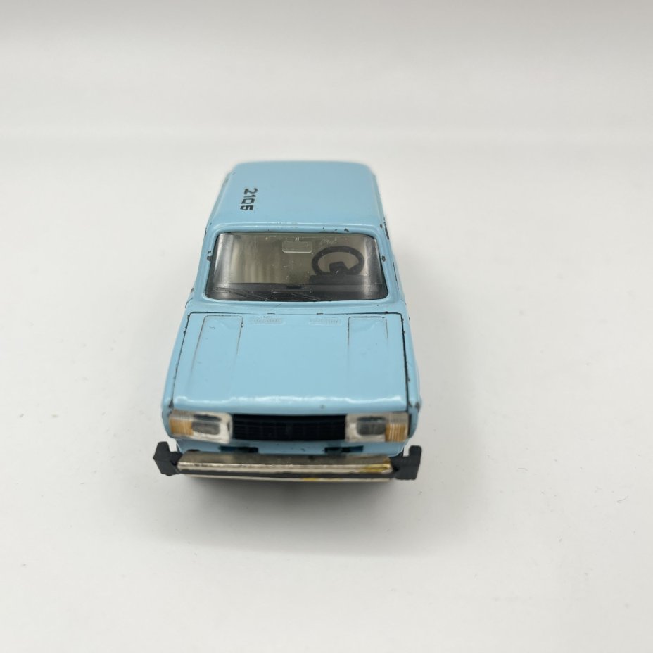 Модель автомобиля "ВАЗ-2105" в масштабе 1:43, металл, пластмасса, СССР, 1970-1990 гг.