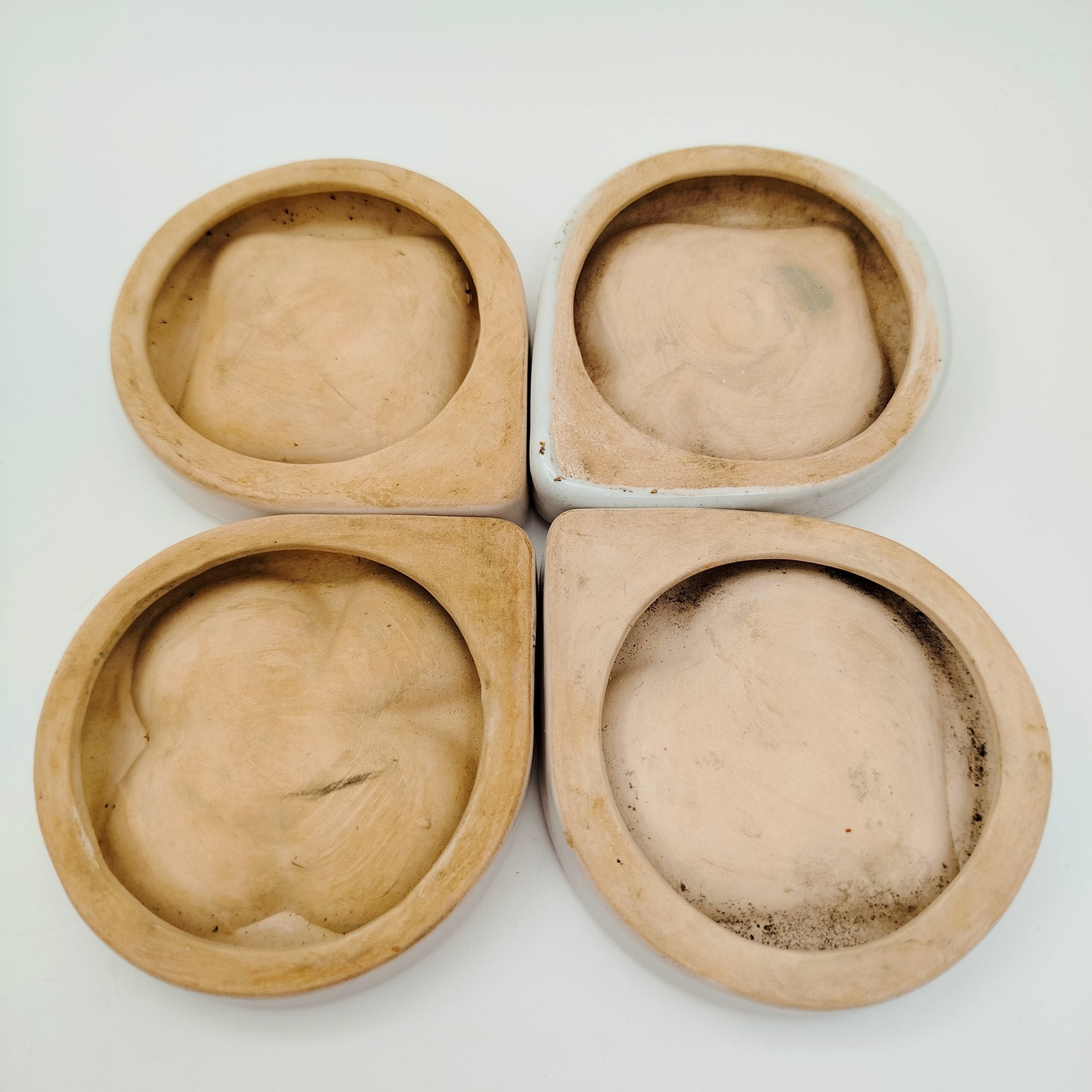 Набор из 4-х пепельниц в форме мастей игральных карт, керамика, Западная Европа, 1960-1980 гг.