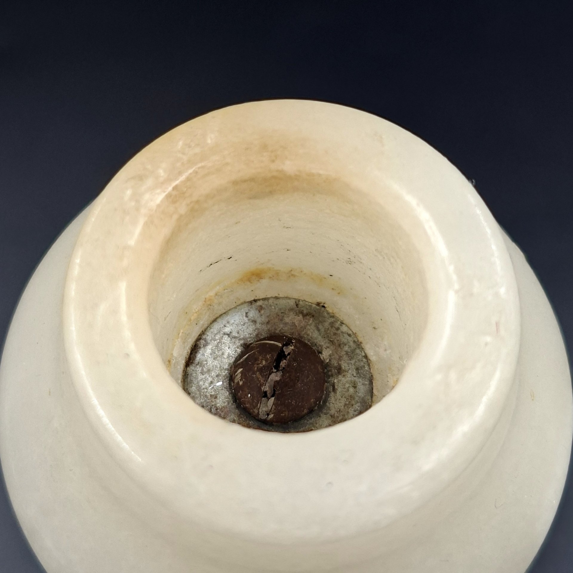 Подсвечник на одну свечу с основанием в виде аиста, латунь, камень, Индия, 1990-2010 гг.