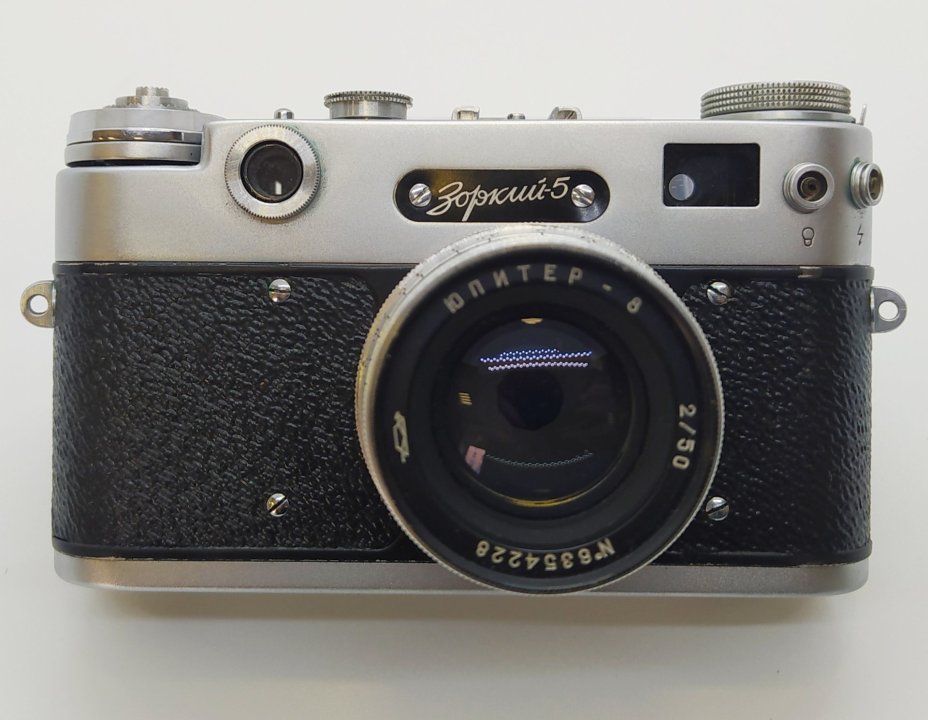 Фотоаппарат "Зоркий-5" с объективом "Юпитер-8" в оригинальном кофре, Красногорский механический завод (КМЗ)
