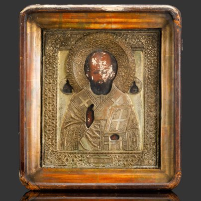 Икона в киоте и окладе "Николай Чудотворец", дерево, темпера, сплав металлов, стекло, Российская империя, 1890-1915 гг.