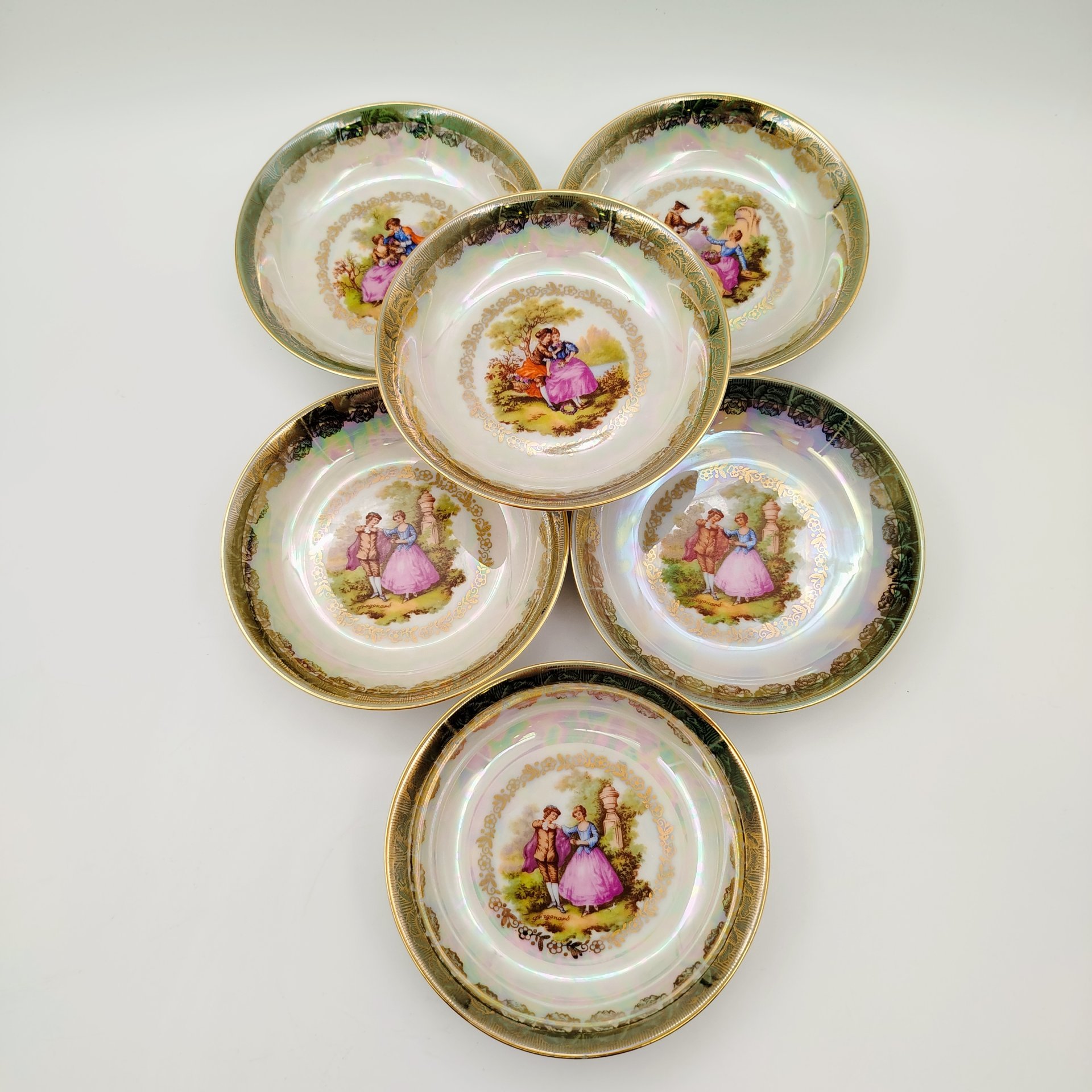 Набор из 6-ти миниатюрных салатников, украшенных сюжетами по мотивам картин Фрагонара, фарфор, деколь, люстр, золочение, Bavaria Porzellan, Германия, 1950-1970 гг.
