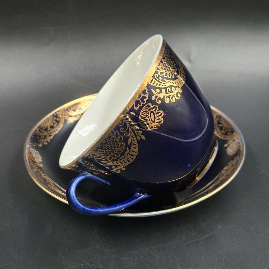 Пара чайная "8 марта", фарфор, крытье кобальтом, золочение, Ленинградский фарфоровый завод (ЛФЗ), СССР, 1970-1992 гг.