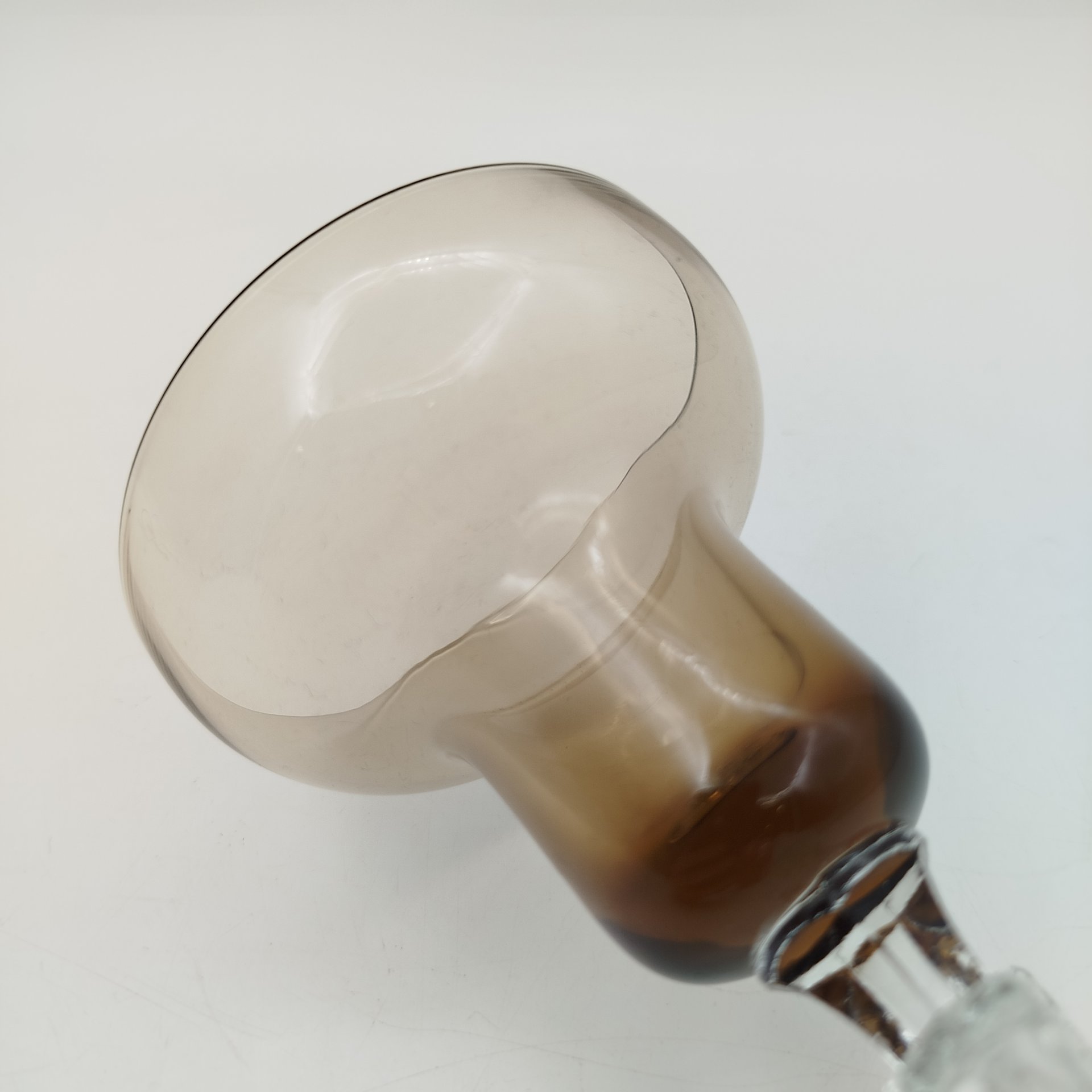 Подсвечник "Птица счастья" дымчатого оттенка, цветное стекло, Гусевской хрустальный завод (Гусь-Хрустальный), Российская Федерация, 1991-2010 гг.