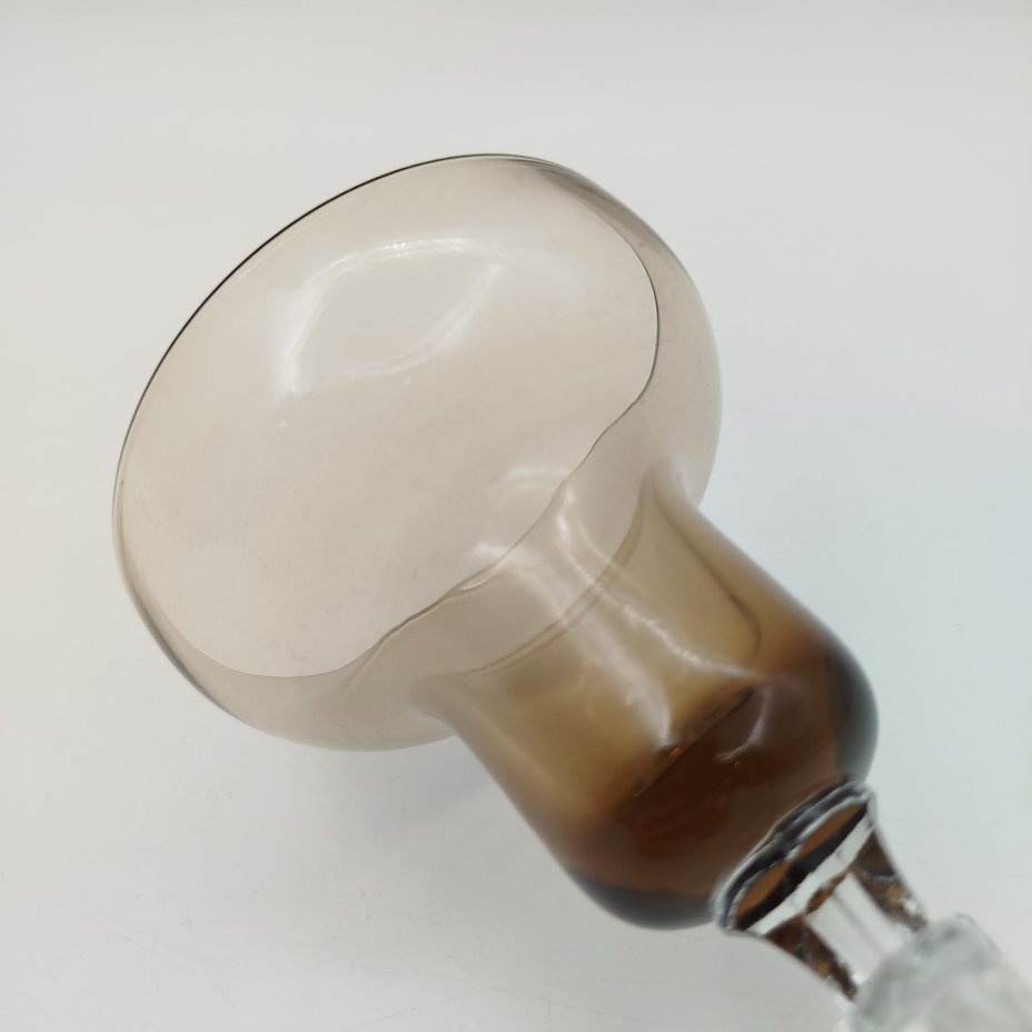 Подсвечник "Птица счастья" дымчатого оттенка, цветное стекло, Гусевской хрустальный завод (Гусь-Хрустальный), Российская Федерация, 1991-2010 гг.