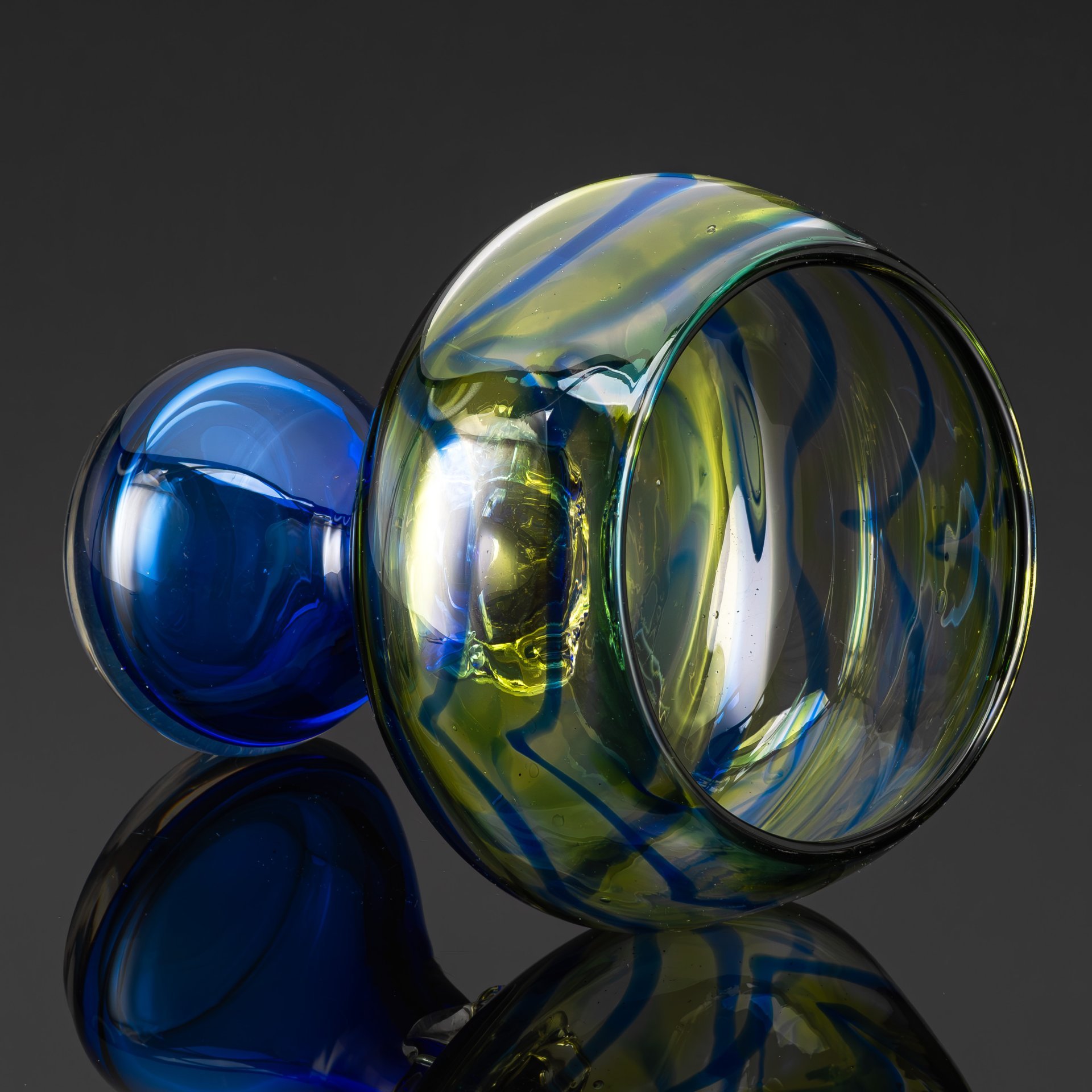 Конфетница сине-зеленого оттенка на ножке, предположительно Львовская керамико-скульптурная фабрика (ЛКСФ)