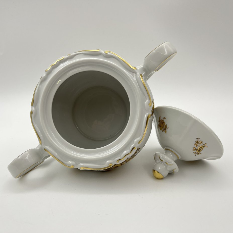 Сахарница, украшенная цветочным декором, серия "Katharina", фарфор, золочение, Weimar Porzellan (Веймарский фарфор), ГДР, 1950-1980 гг.
