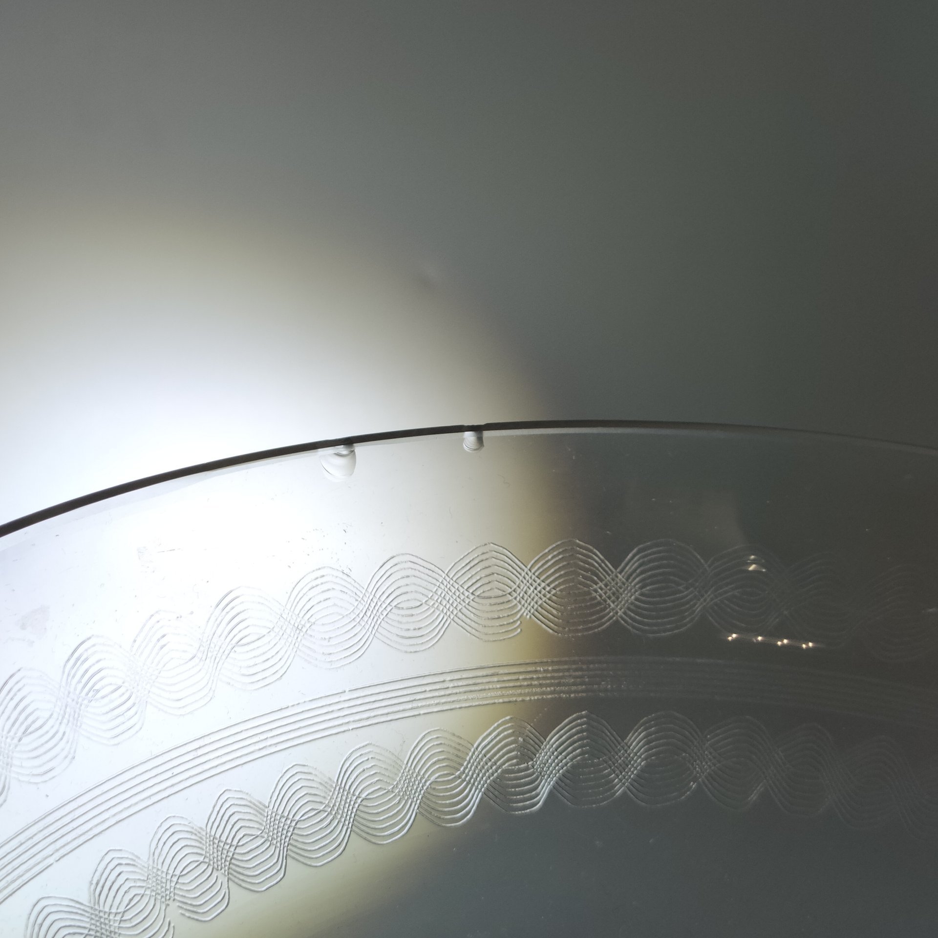 Фруктовница на ножке с орнаментальным декором, стекло, травление (пантография), Россия, 1910-1950 гг.