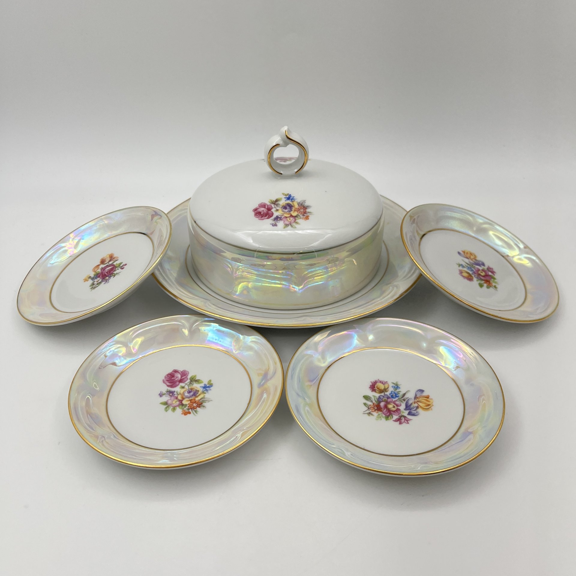Набор для сервировки (масленка и 4 розетки), украшенный цветочным декором, фарфор, деколь, люстр, золочение, Spezial Eisenberg Porzellan (SEP), ГДР, 1960-1980 гг.