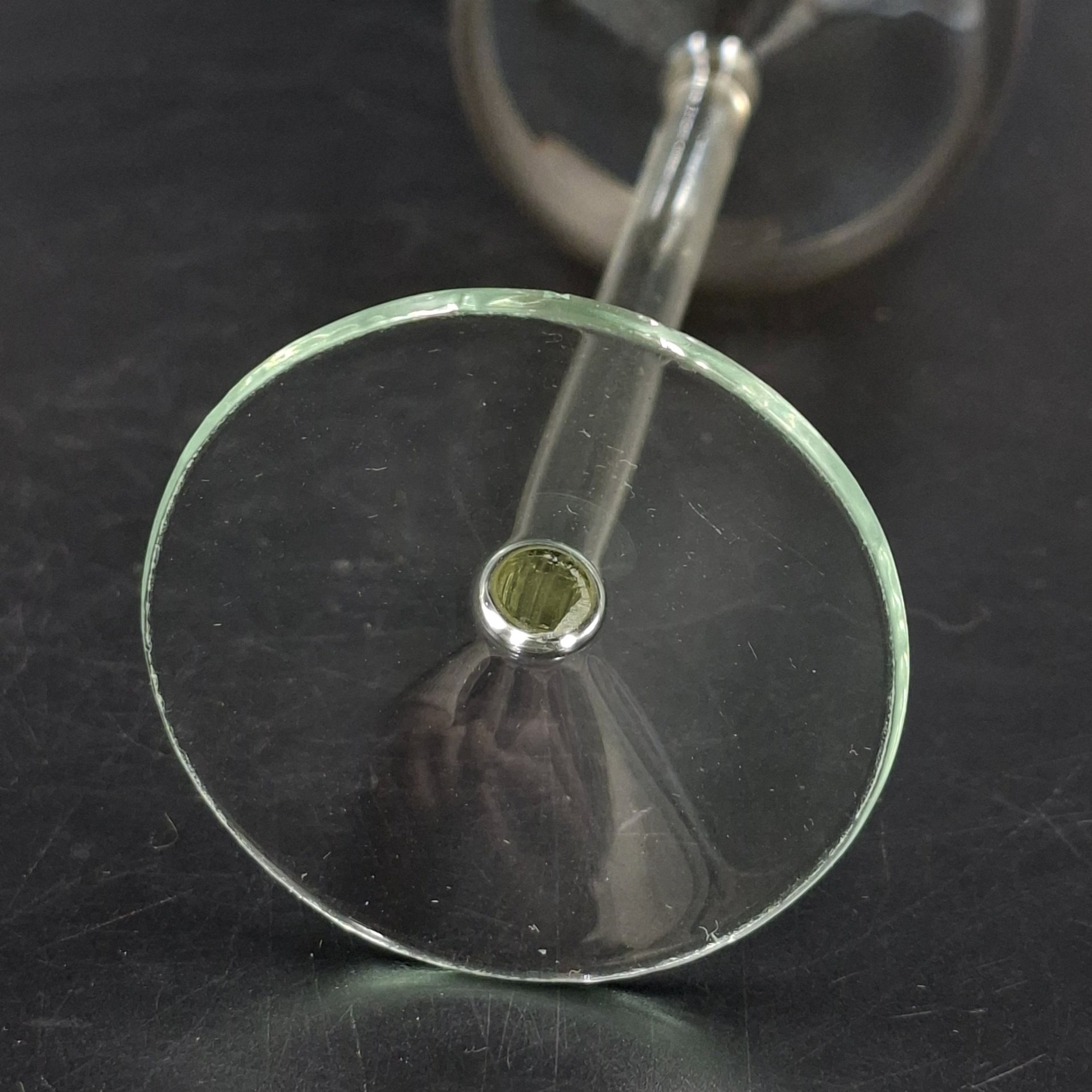 Рюмка желтого оттенка, цветное стекло, Калининский стекольный завод «Тверис», СССР, 1970-1980 гг.