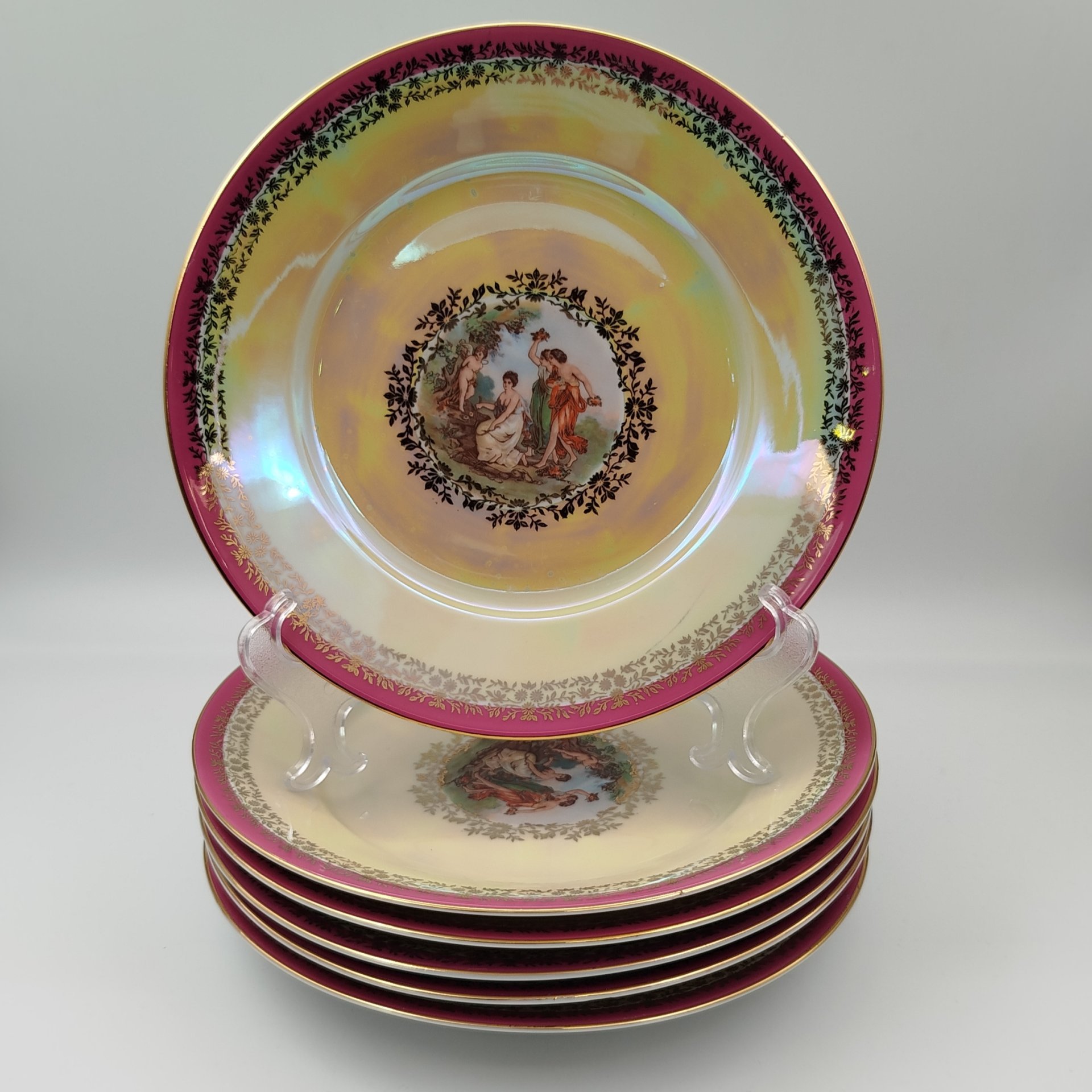 Набор обеденных тарелок из сервиза "Мадонна" на 6 персон, фарфор, деколь, люстр, золочение, Fortuna Eisenberg, Германия, 1960-1973 гг.