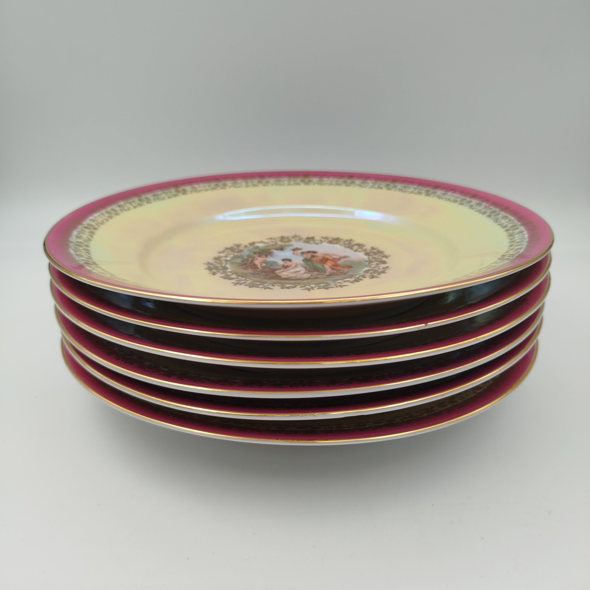 Набор обеденных тарелок из сервиза "Мадонна" на 6 персон, фарфор, деколь, люстр, золочение, Fortuna Eisenberg, Германия, 1960-1973 гг.