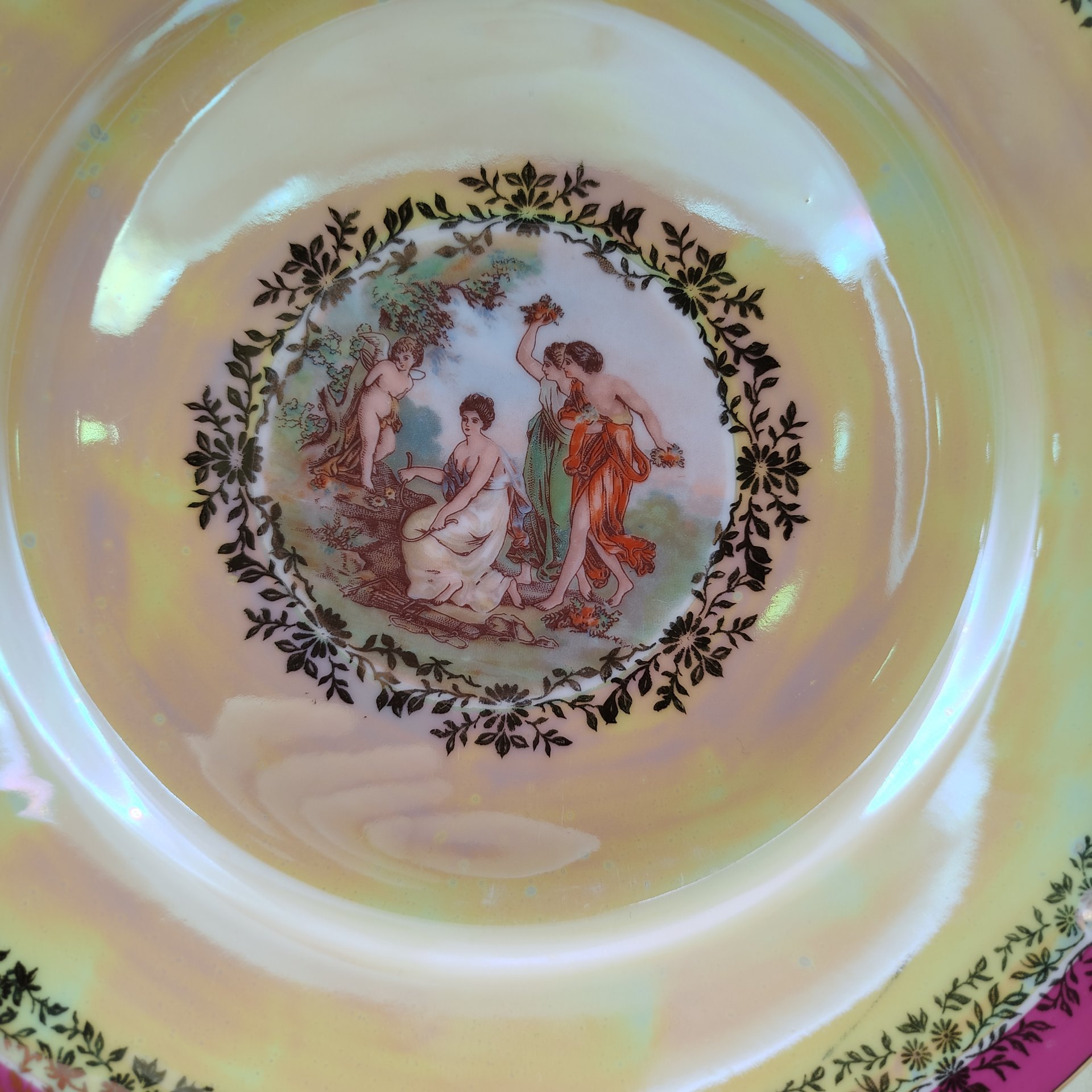 Набор обеденных тарелок из сервиза "Мадонна" на 6 персон, фарфор, деколь, люстр, золочение, Fortuna Eisenberg, Германия, 1960-1973 гг.