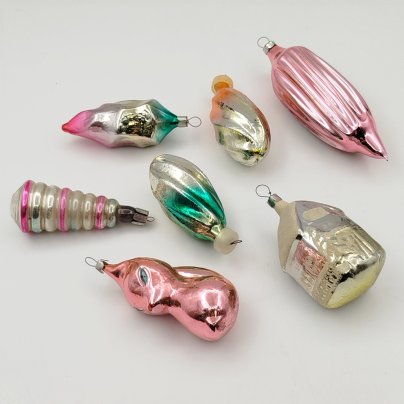 Набор из 7-ми ёлочных игрушек разной формы и размера, стекло, роспись, СССР, 1960-1980 гг.