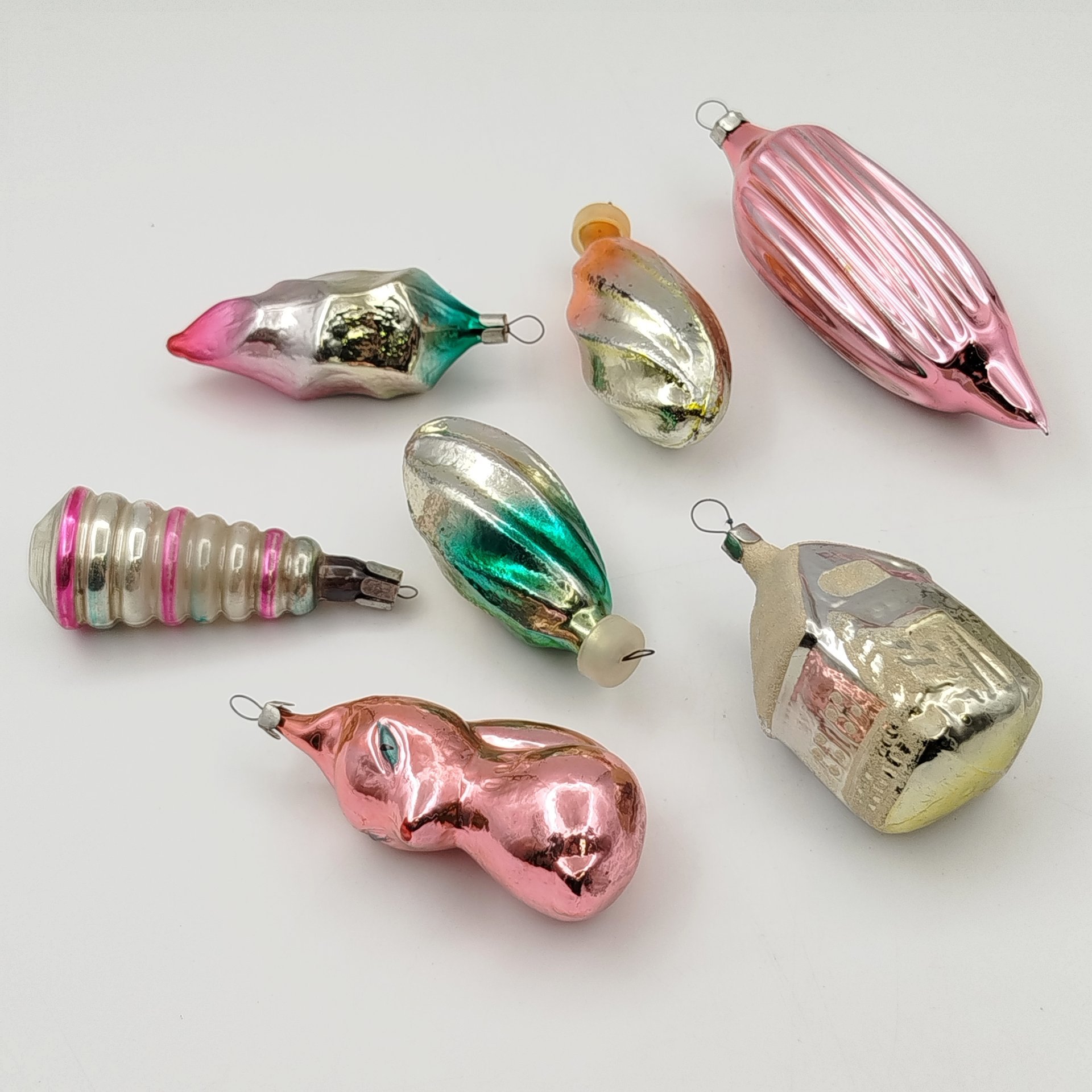 Набор из 7-ми ёлочных игрушек разной формы и размера, стекло, роспись, СССР, 1960-1980 гг.