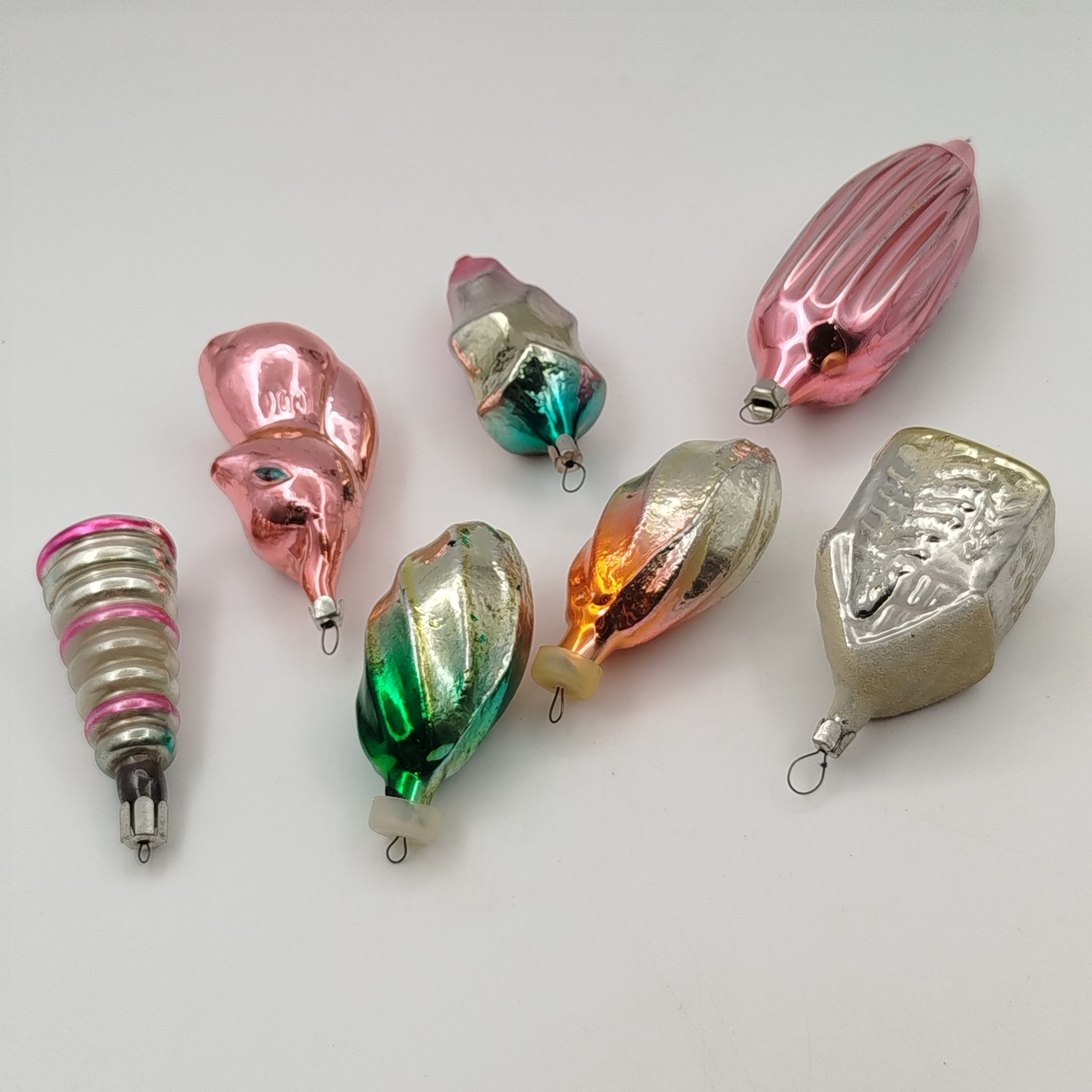 Набор из 7-ми ёлочных игрушек разной формы и размера, стекло, роспись, СССР, 1960-1980 гг.