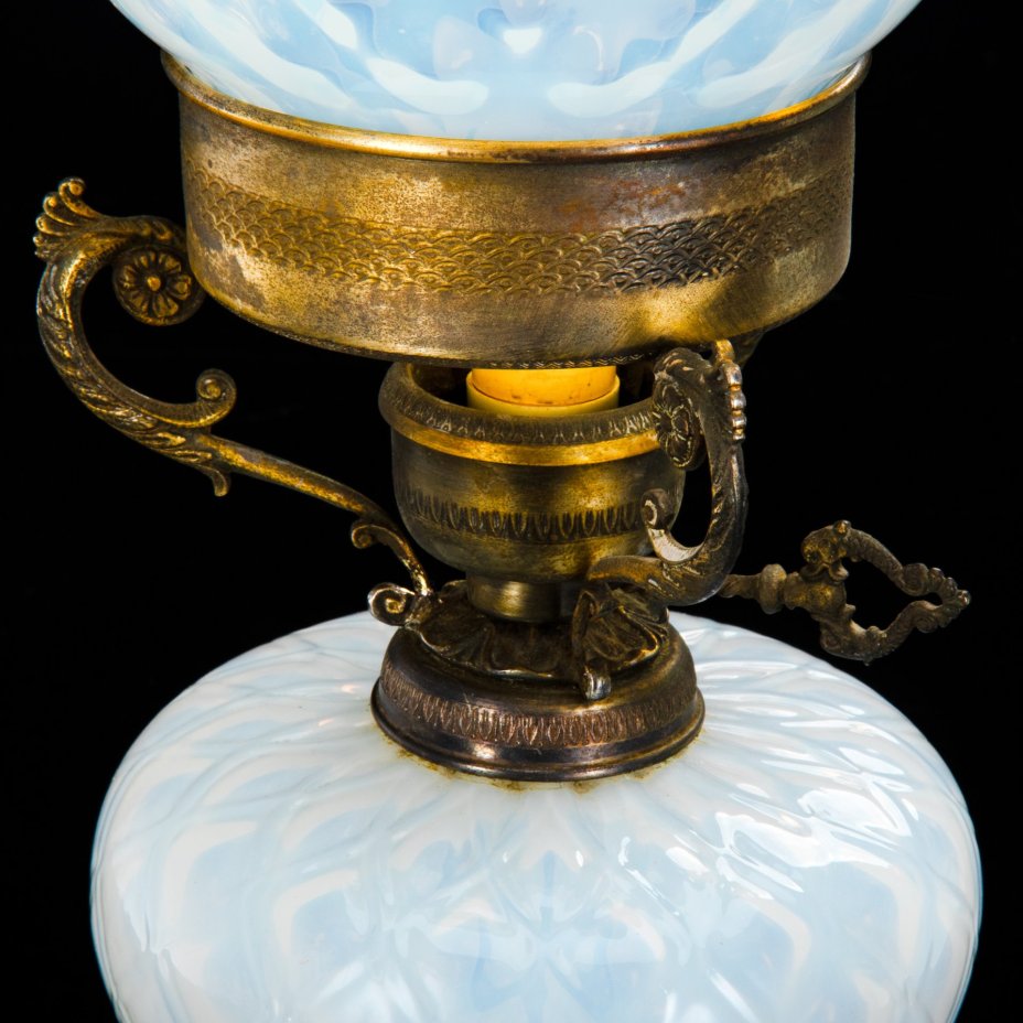 Лампа настольная, стекло, опаловое, металл, Западная Европа, 1900-1920 гг.