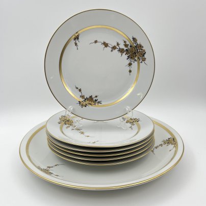 Набор десертных тарелок с блюдом на 6 персон, украшенный цветочным декором, фарфор, деколь, золочение, Graf Von Henneberg Porzellan, 1777 Jlmenau, ГДР, 1949-1970 гг.
