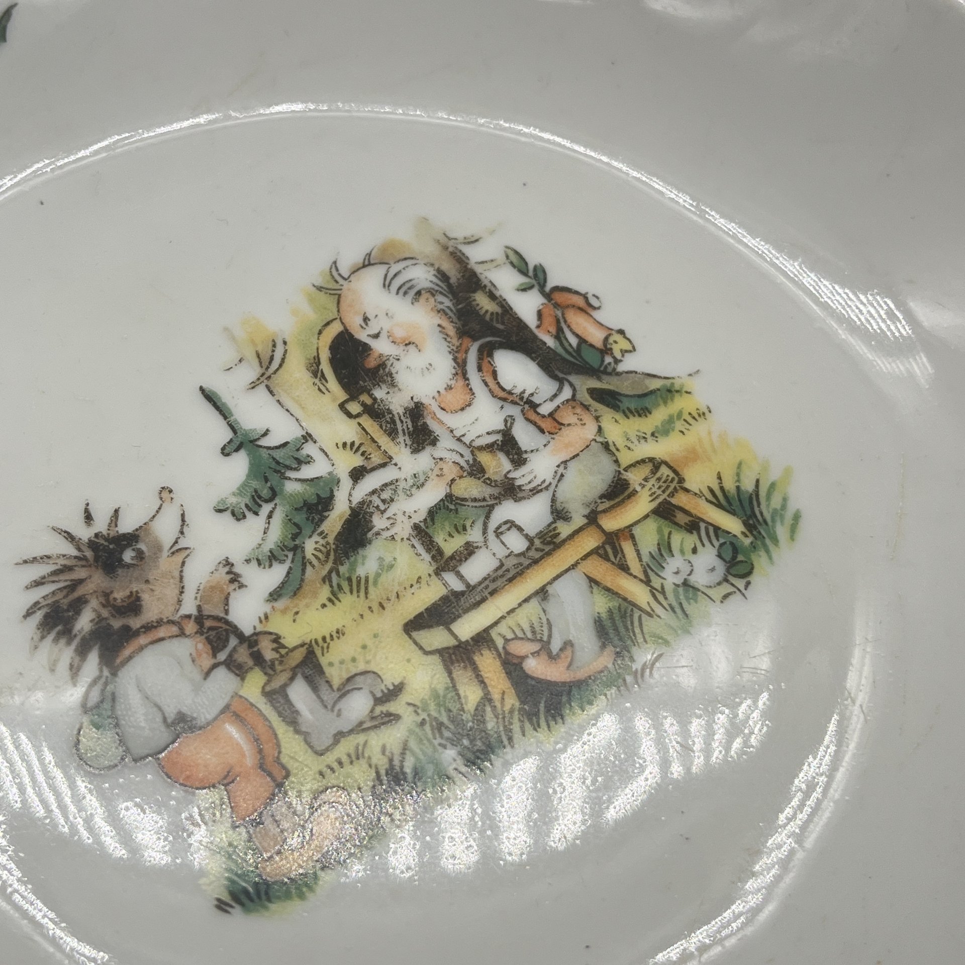 Тарелка детская со сказочной сценой, фарфор, деколь, Weisswasser Porzellan, ГДР, 1945-1960 гг.