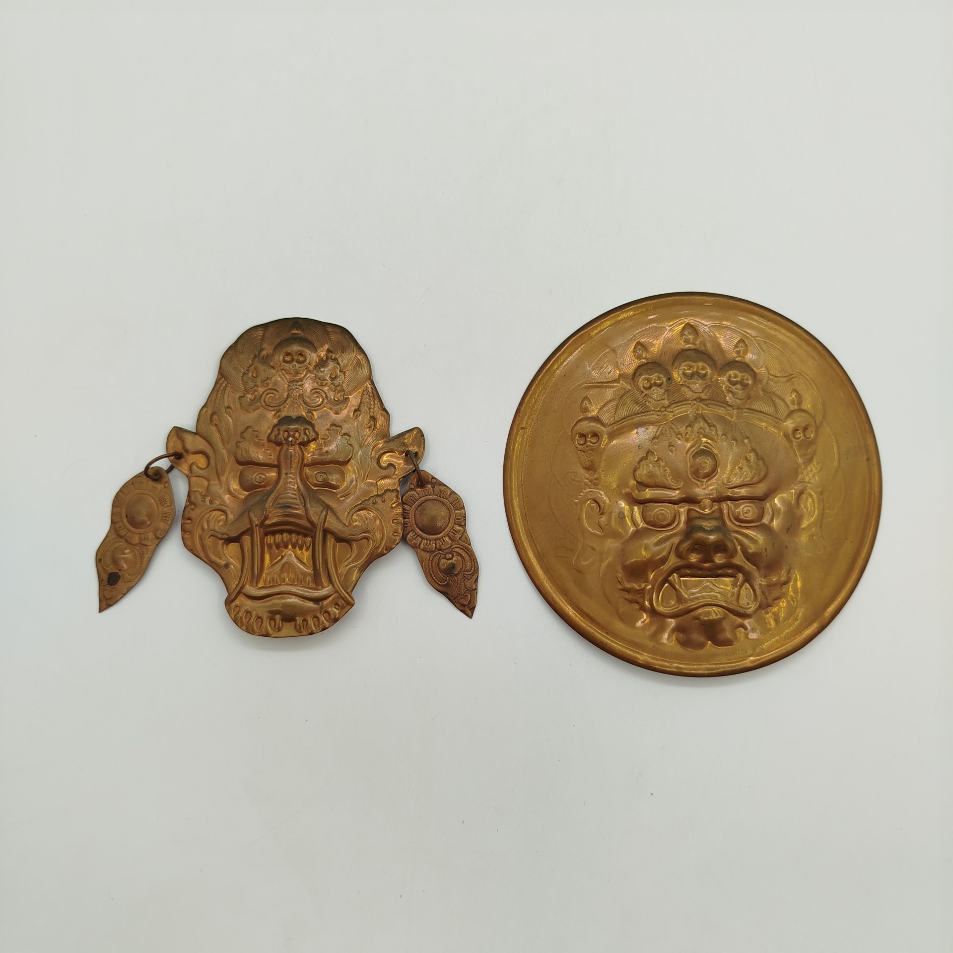 Набор из 2 плакеток с изображение демонов, медь, Азия, 1970-1990 гг.