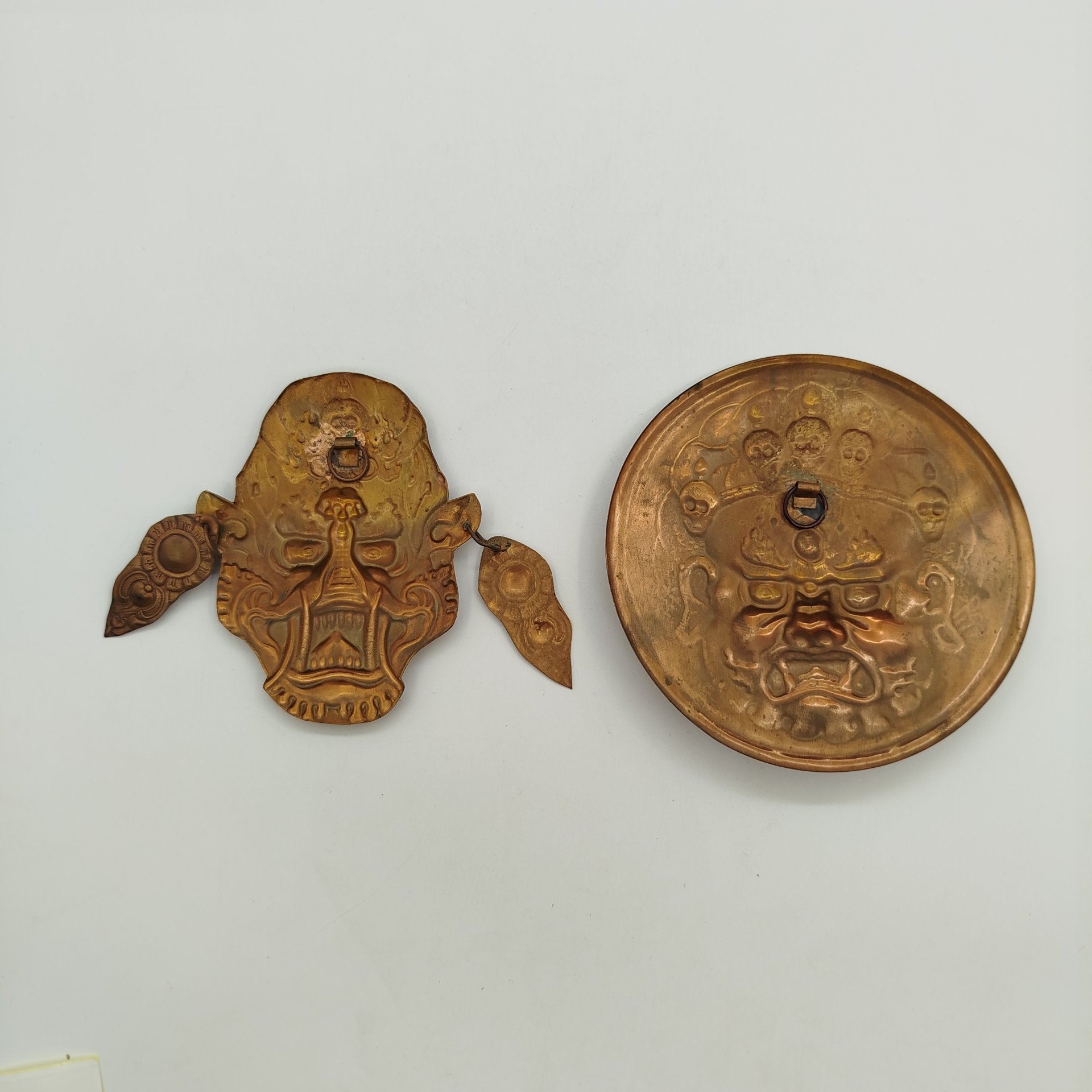 Набор из 2 плакеток с изображение демонов, медь, Азия, 1970-1990 гг.