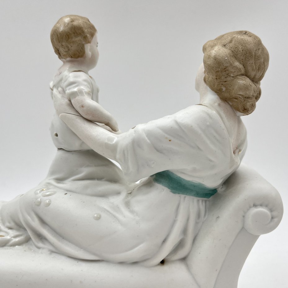 Статуэтки парные «Отец и дочь, мама и сын»