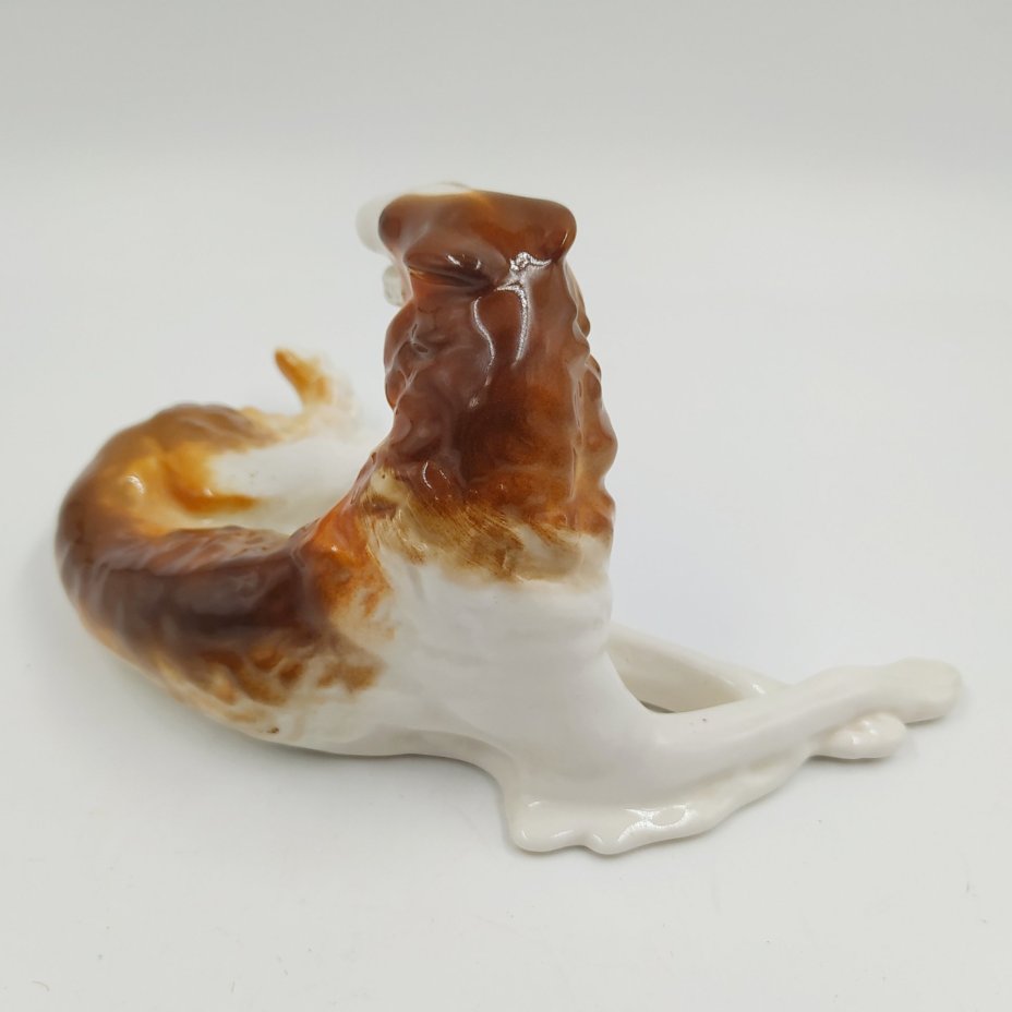 Статуэтка "Борзая", скульптор Б.Я. Воробьев, фарфор, роспись, Ленинградский фарфоровый завод (ЛФЗ), СССР, 1970-1992 гг.