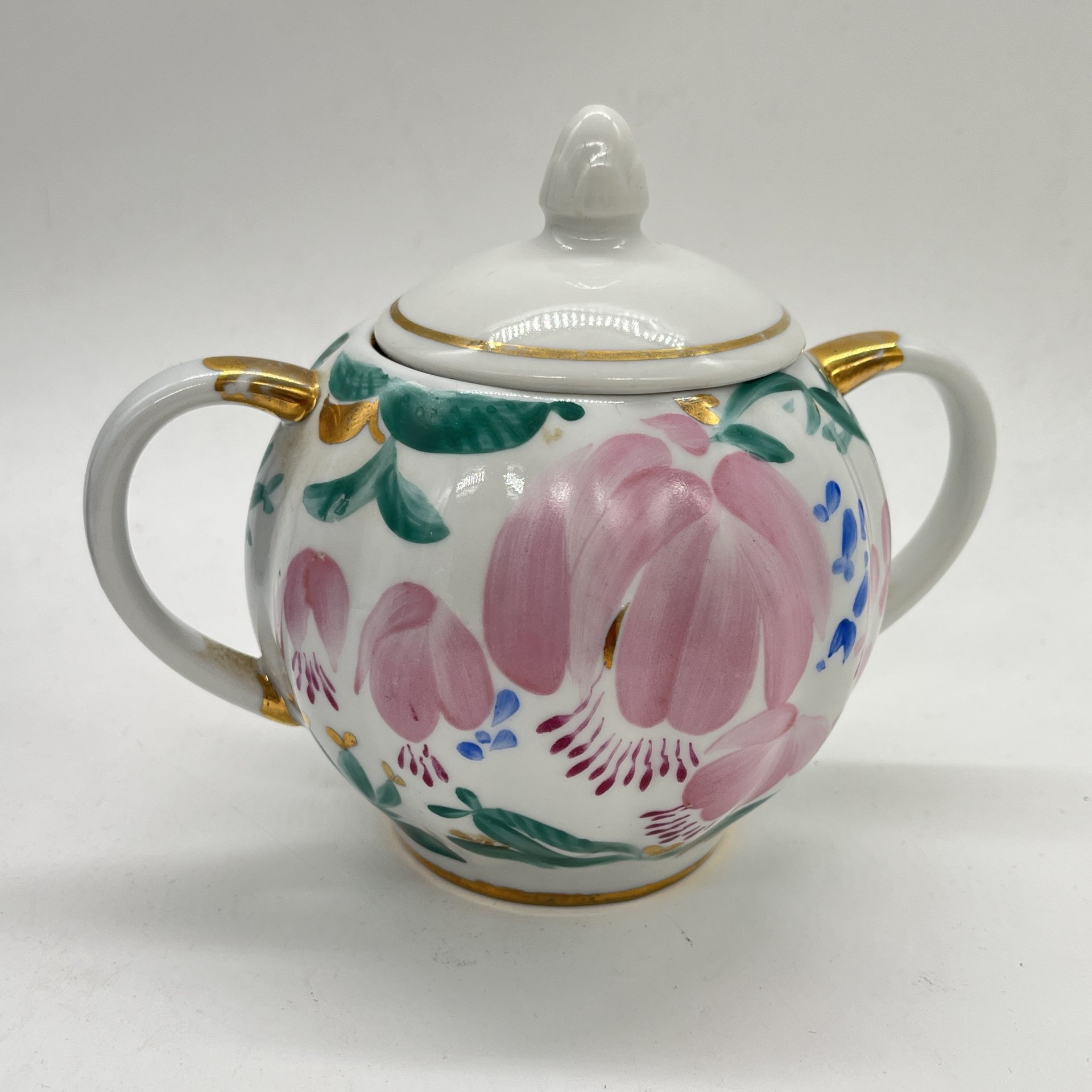 Сахарница с расписным цветочным декором (крышка в подборе!), автор формы "Тюльпан" С.Е. Яковлева, автор рисунка Л.И. Григорьева