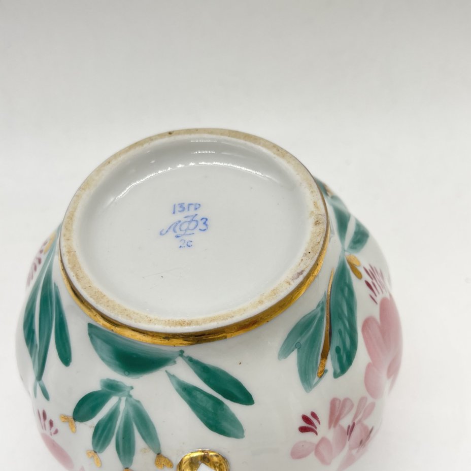 Сахарница с расписным цветочным декором (крышка в подборе!), автор формы "Тюльпан" С.Е. Яковлева, автор рисунка Л.И. Григорьева