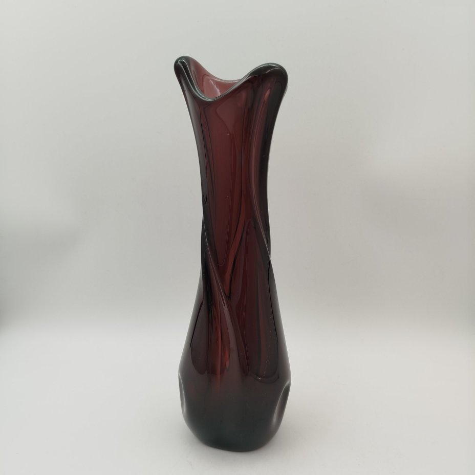 Ваза для цветов витой формы, стекло, гутная техника, Чехословакия, 1970-1990 гг.