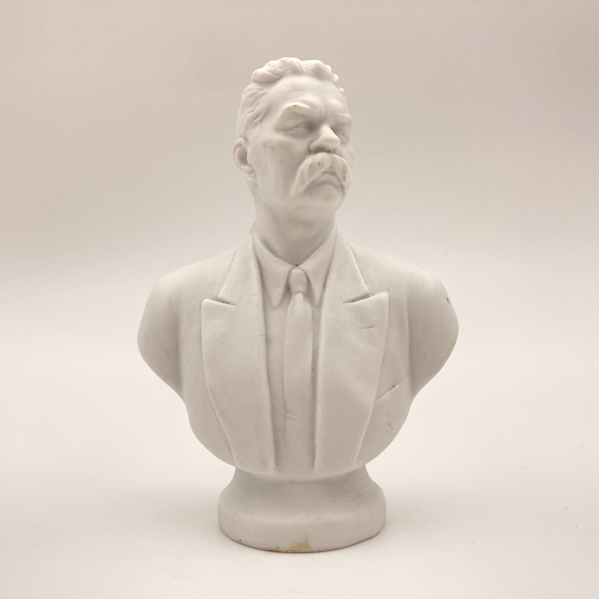 Бюст "Максим Горький", бисквит, Ленинградский фарфоровый завод (ЛФЗ), СССР, 1950-1970 гг., Ленинградский фарфоровый завод (ЛФЗ)