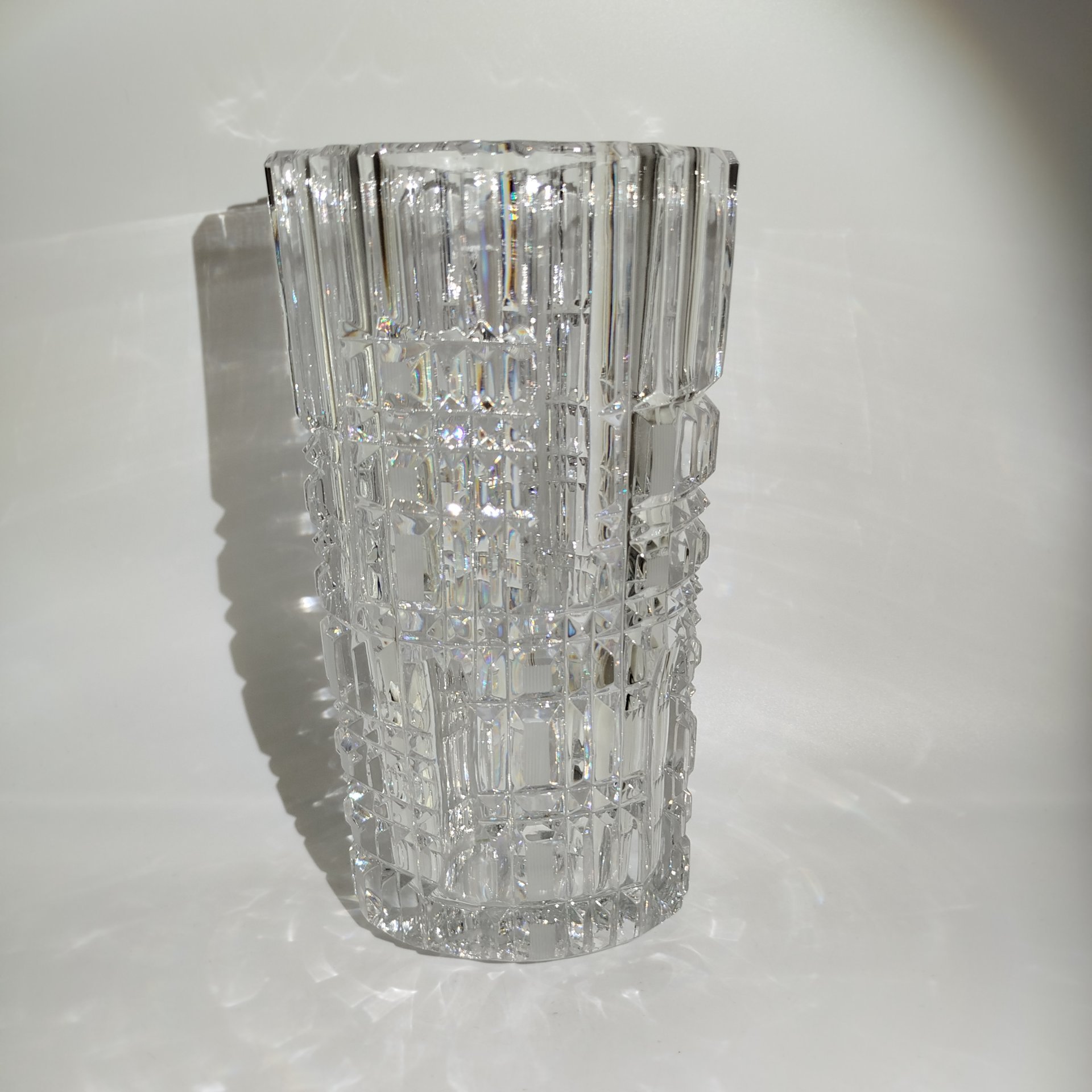 Ваза для цветов "Праздник" (большая), автор А.М. Остроумов, хрусталь, алмазная грань, Ленинградский завод художественного стекла (ЛЗХС), СССР, 1960-1980 гг.