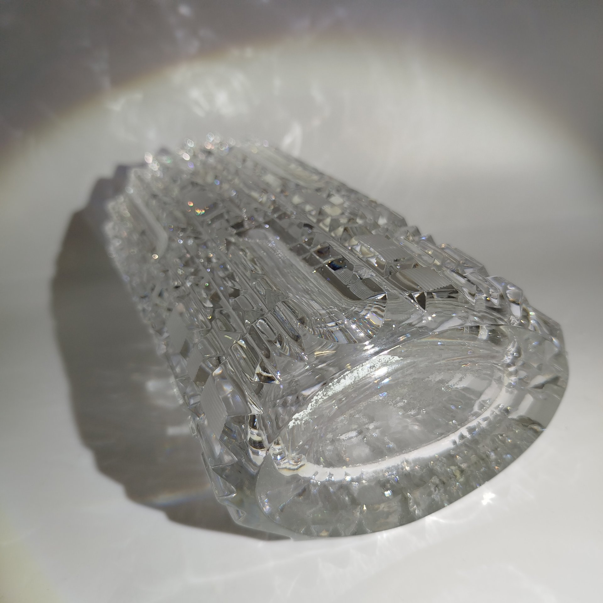 Ваза для цветов "Праздник" (большая), автор А.М. Остроумов, хрусталь, алмазная грань, Ленинградский завод художественного стекла (ЛЗХС), СССР, 1960-1980 гг.