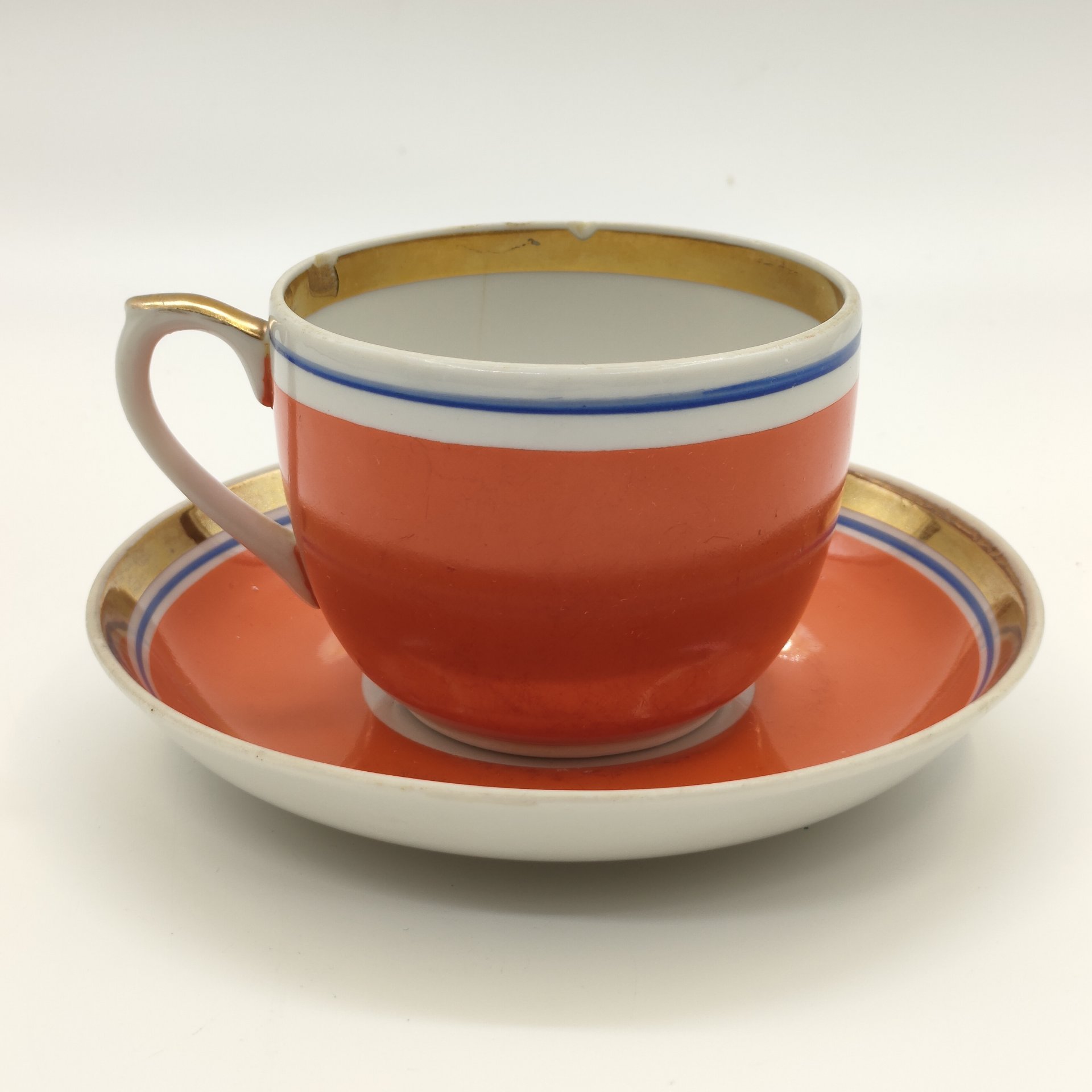 Пара чайная в насыщенной оранжево-синей гамме, фарфор, крытье, обводка, золочение, Дмитровский фарфоровый завод (ДФЗ Вербилки), СССР, 1954-1965 гг.