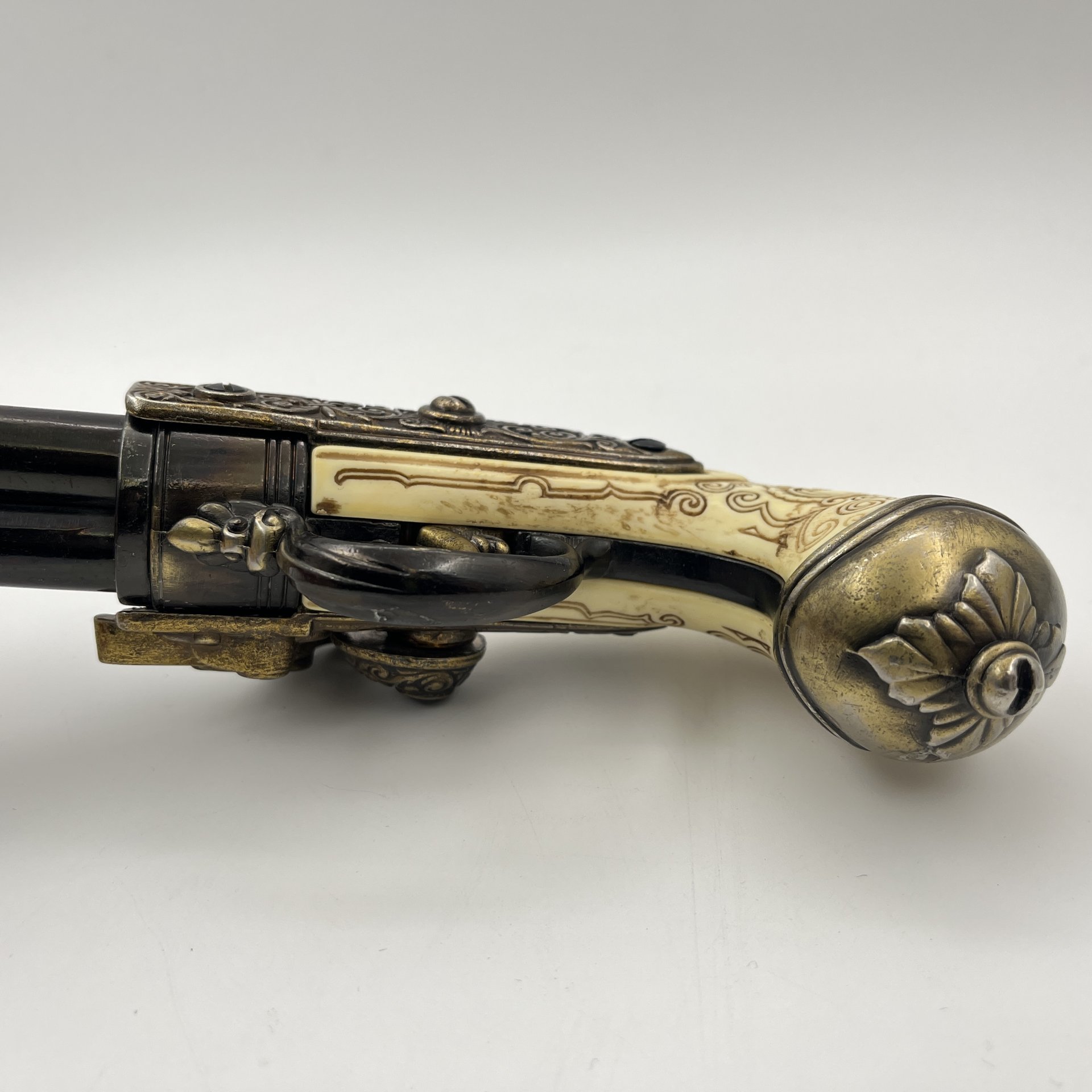 Мушкет трехствольный (сувенирный)