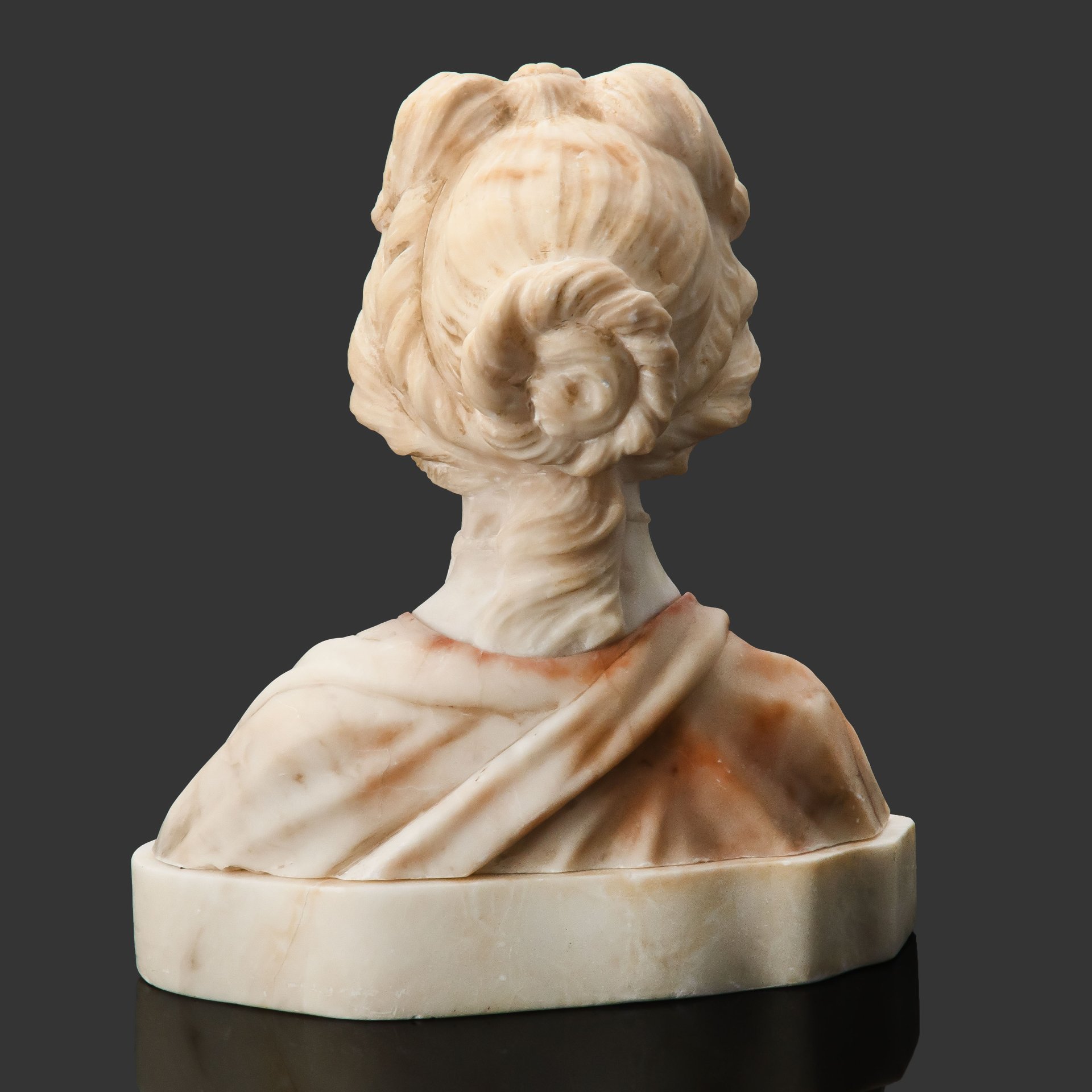 Бюст "Дама", камень, резьба, Западная Европа, 1900-1930 гг.