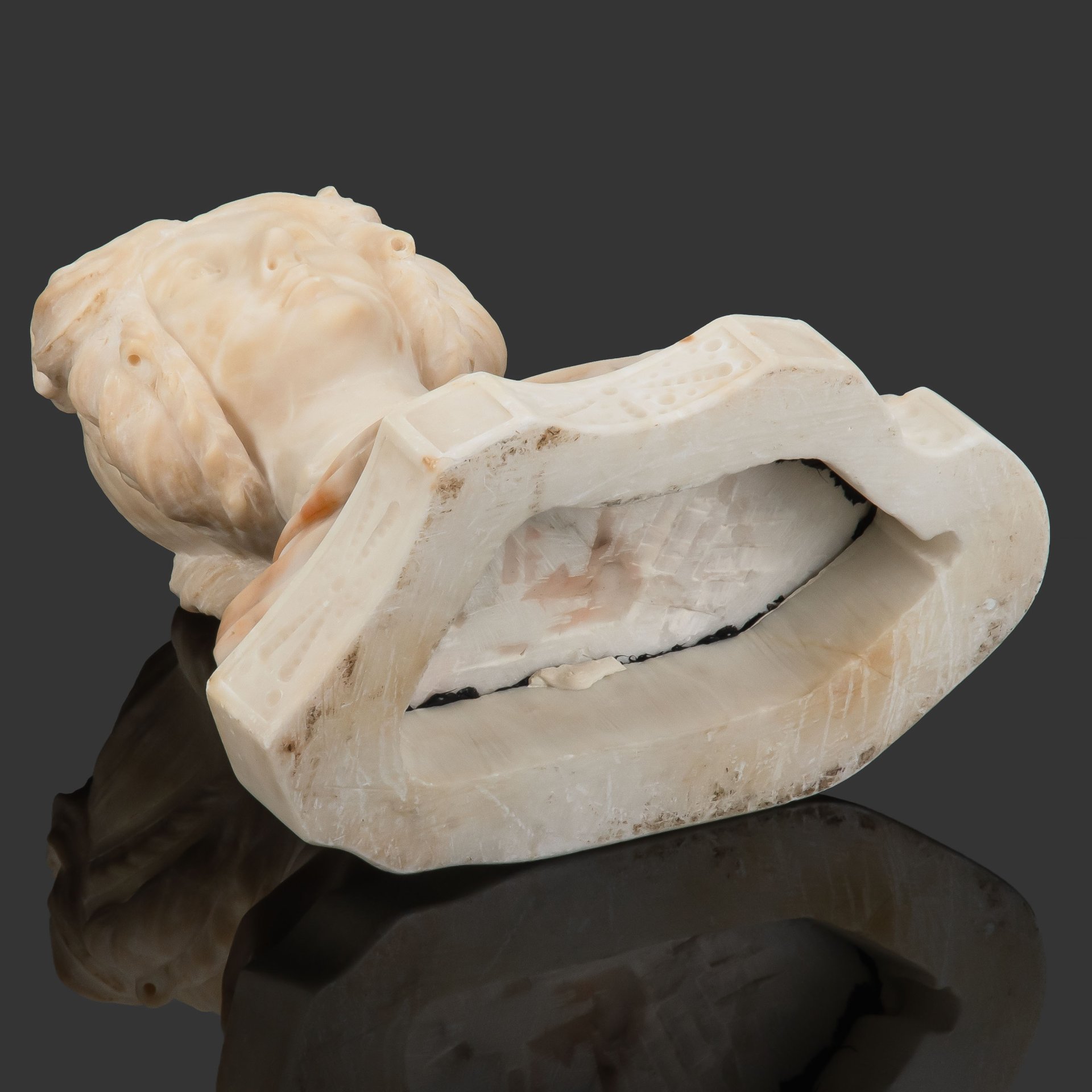 Бюст "Дама", камень, резьба, Западная Европа, 1900-1930 гг.