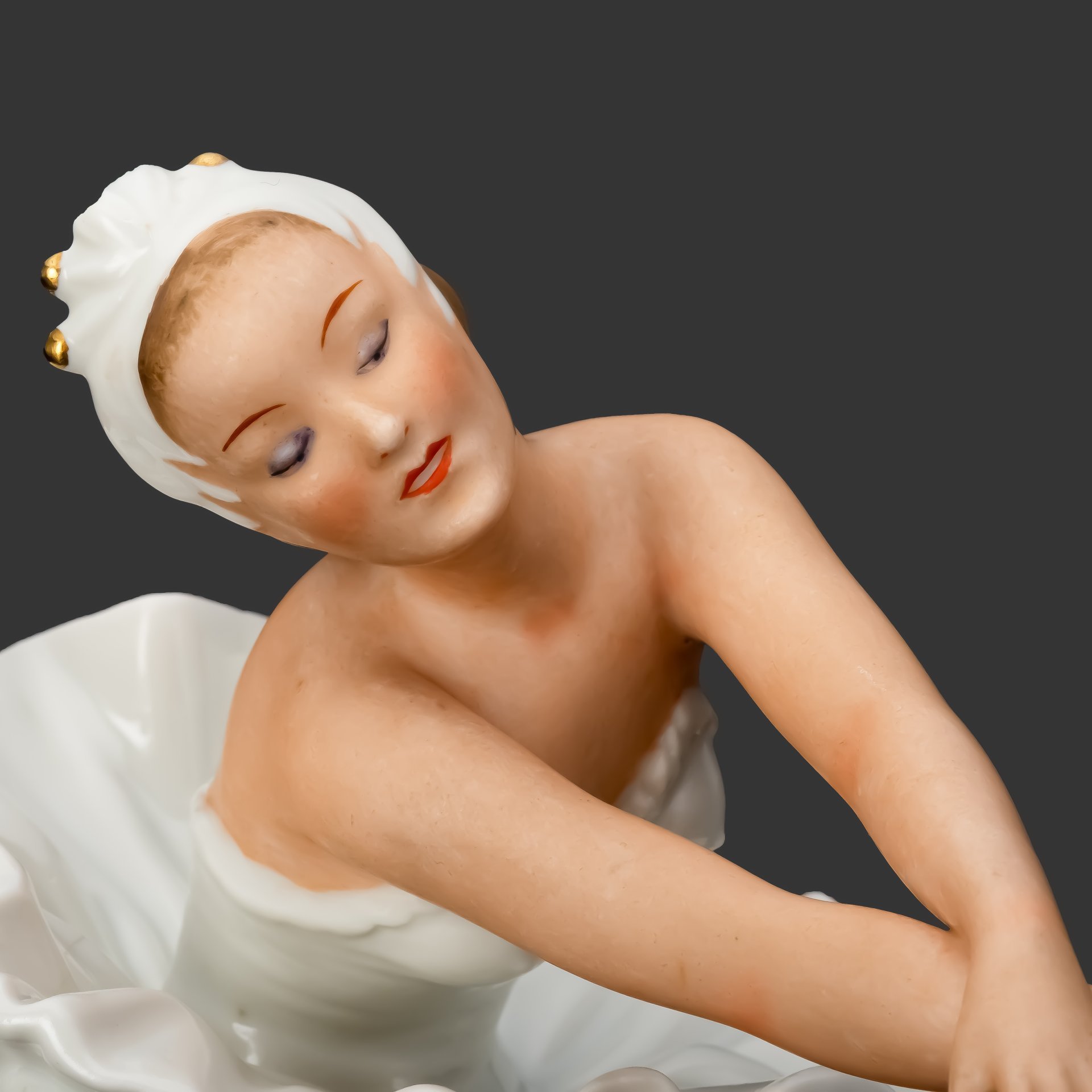 Статуэтка "Сидящая балерина", фарфор, роспись, золочение, Wallendorf, Германия, 1963-1990 гг.