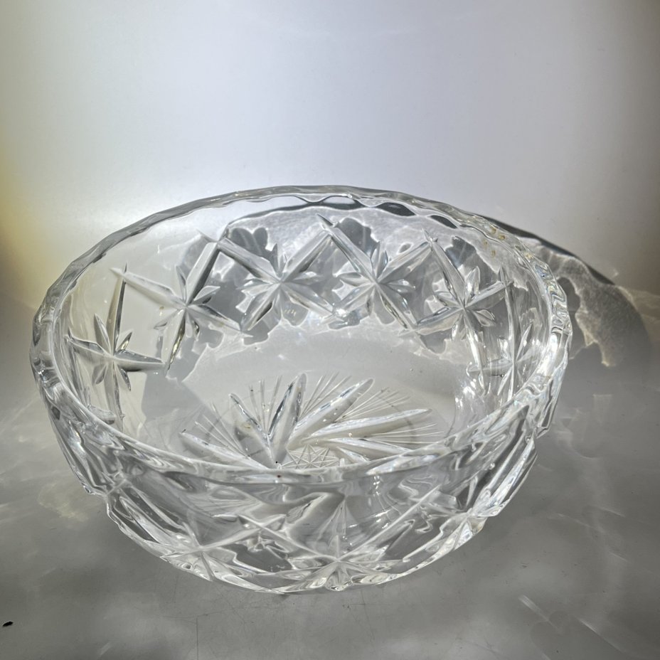 Салатник/конфетница круглой формы с геометрическим декором, хрусталь, пресс, алмазная грань, СССР, 1970-1990 гг.