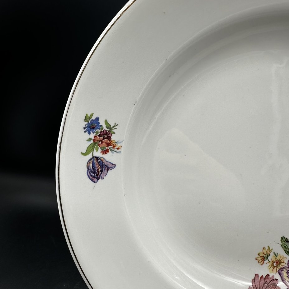 Тарелка суповая с цветочным декором, Конаковский фаянсовый завод им. М.И. Калинина (ЗиК Конаково)