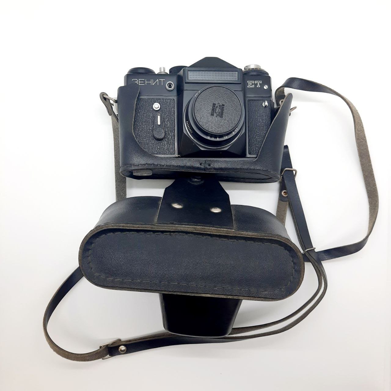 Фотоаппарат "Зенит-ЕТ" с объективом "Индустар 50-2" в оригинальном кофре, Белорусское оптико-механическое объединение (БелОМО)